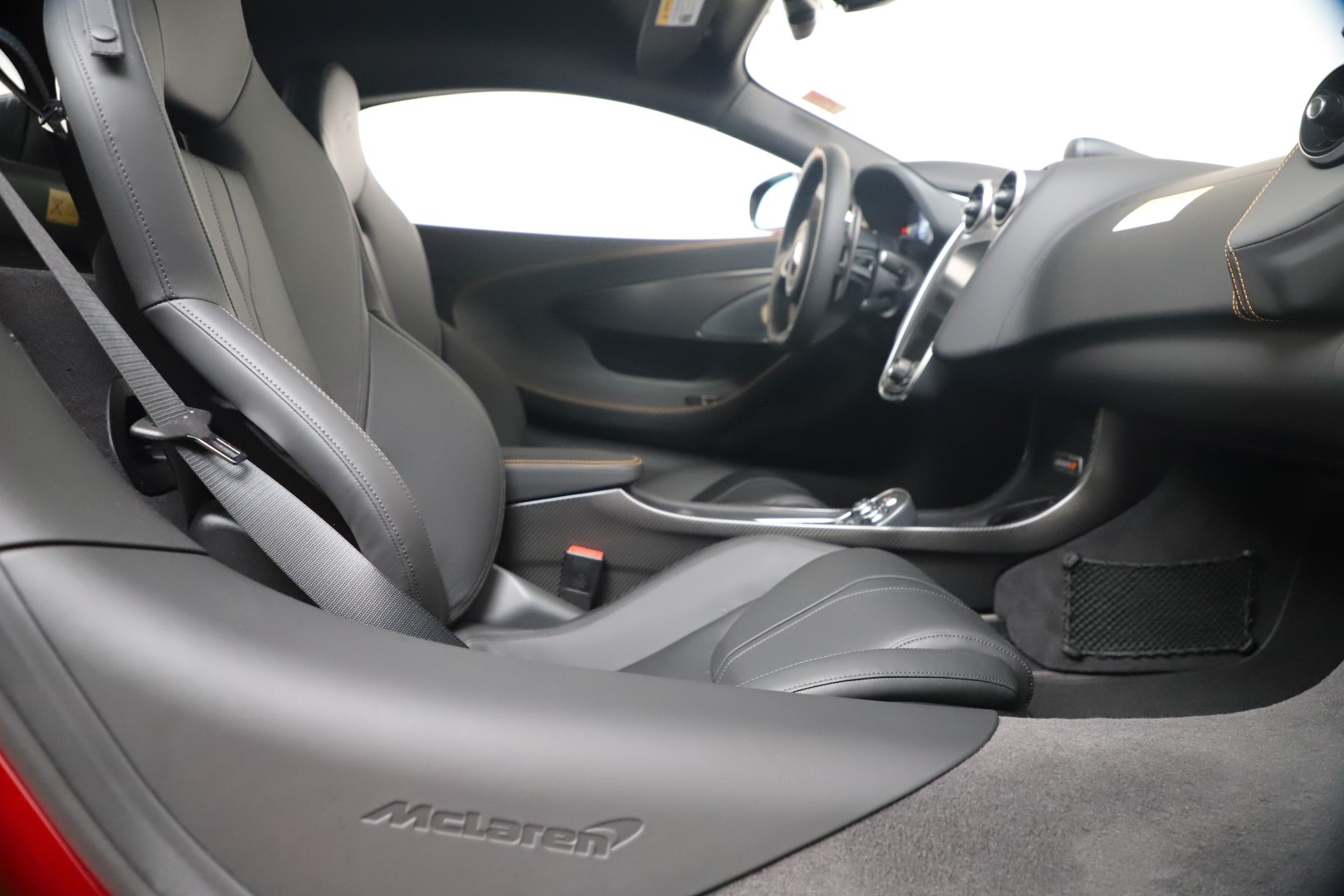 2019 McLaren 600LT, 18/20