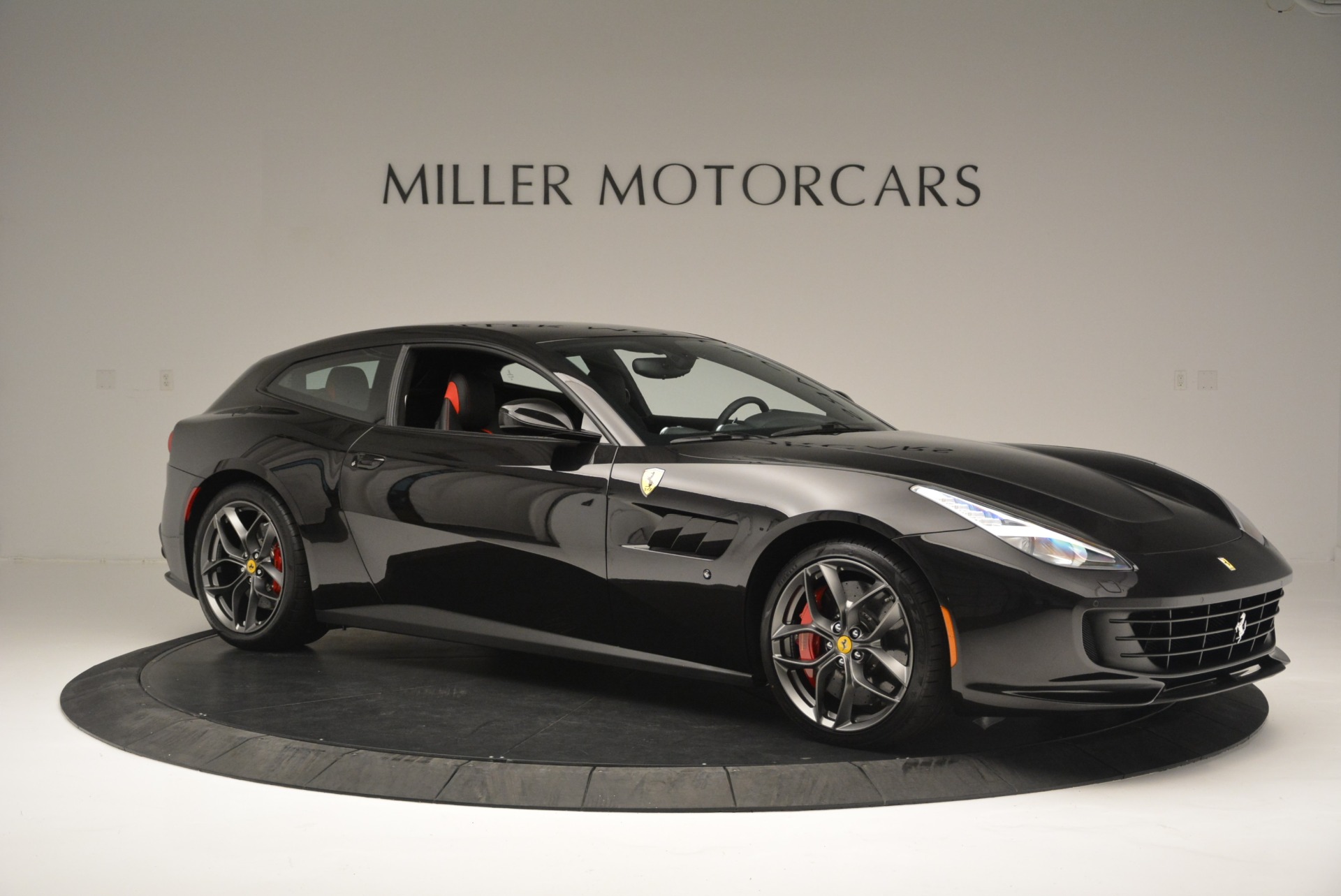 2018 Ferrari GTC4Lusso T, 9/20