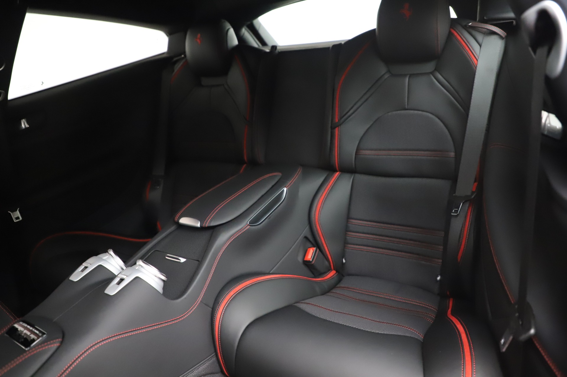 2018 Ferrari GTC4Lusso 70th Anniversary Tailor Made, 16/20