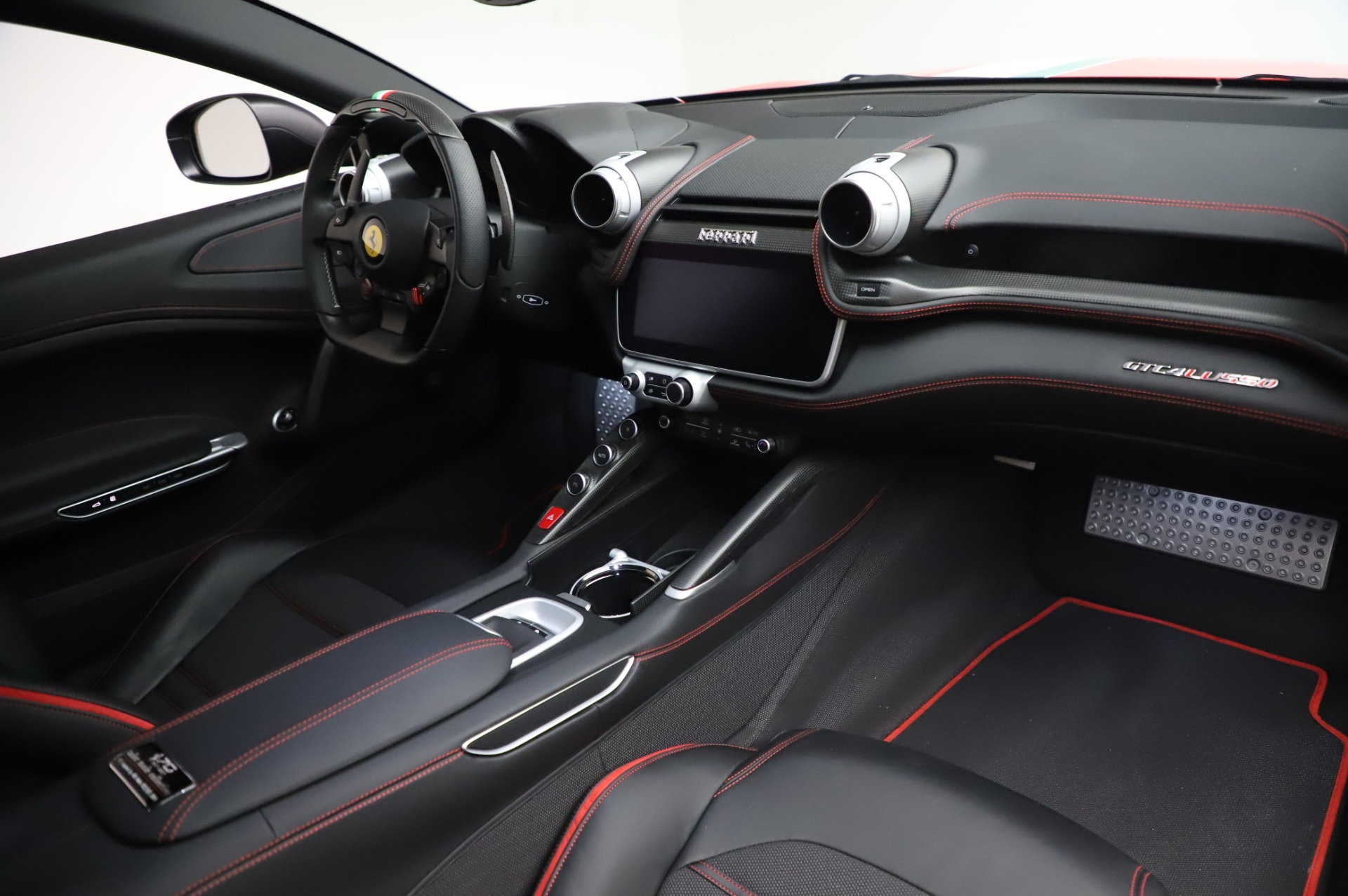 2018 Ferrari GTC4Lusso 70th Anniversary Tailor Made, 18/20