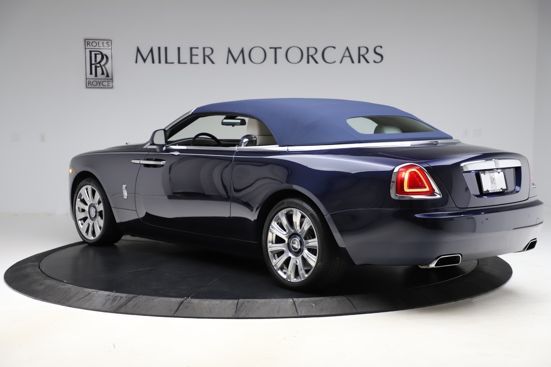 2016 Rolls-Royce Dawn, 8/18