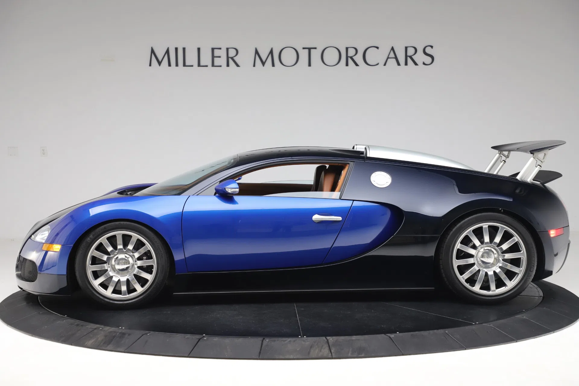 2008 Bugatti Veyron 16.4 Coupe for sale, exterior, Blue / Metallic/Black / Blue Metallic