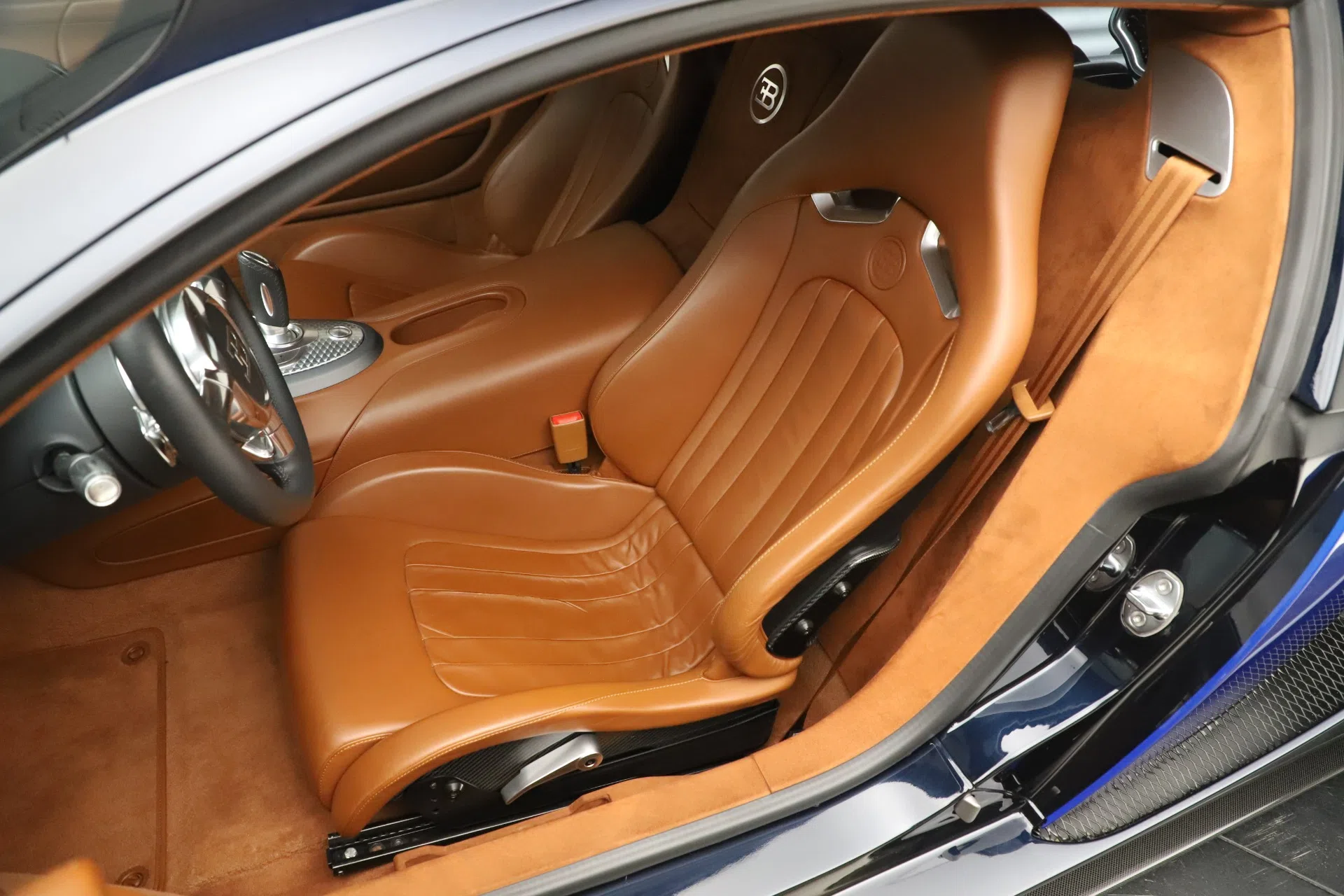 2008 Bugatti Veyron 16.4 Coupe interior, seats, Brown/Blue