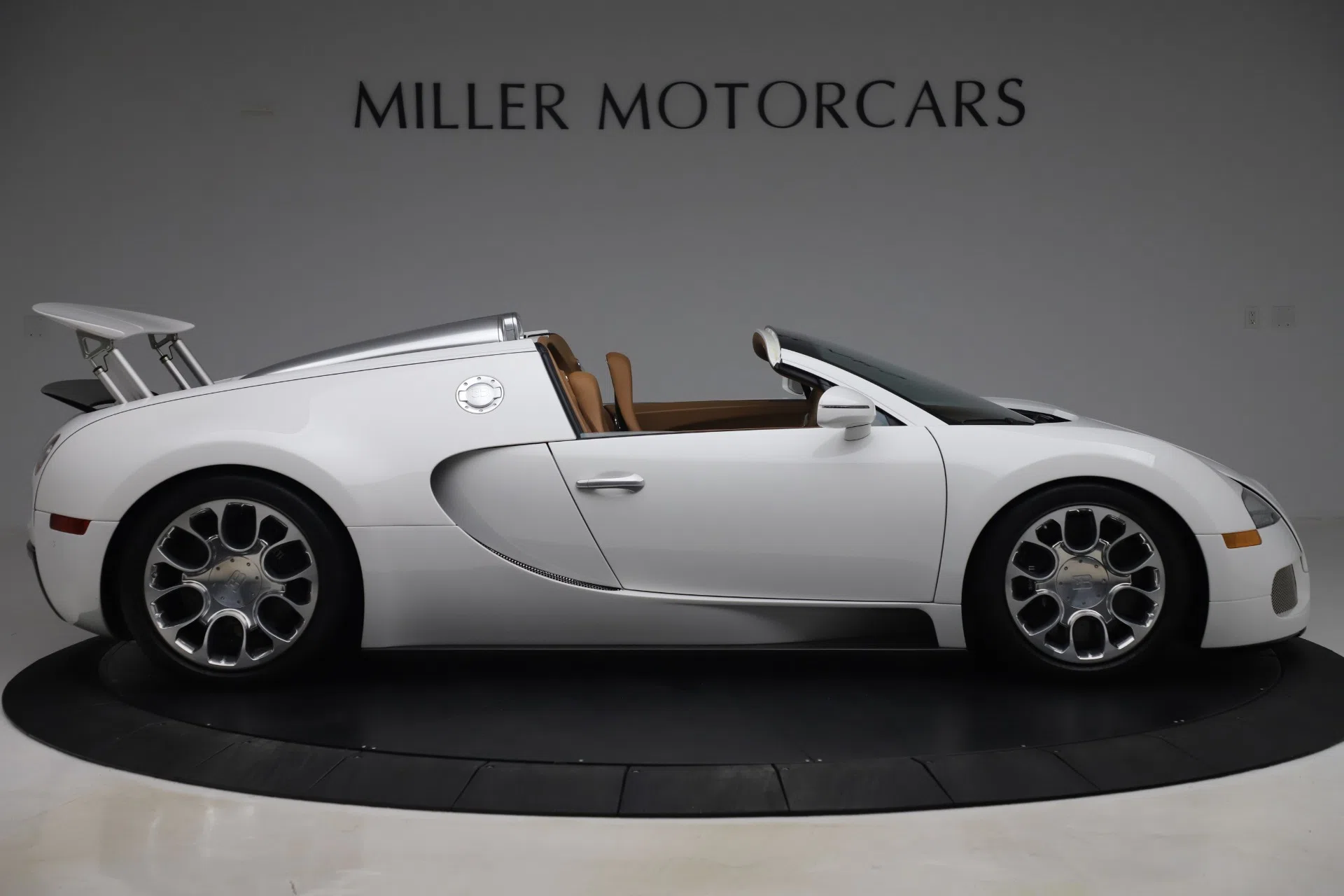 2011 Bugatti Veyron 16.4 Grand Sport for sale, exterior, White