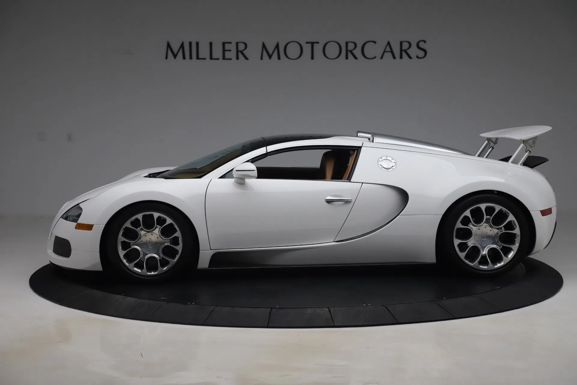 2011 Bugatti Veyron 16.4 Grand Sport for sale, exterior, White