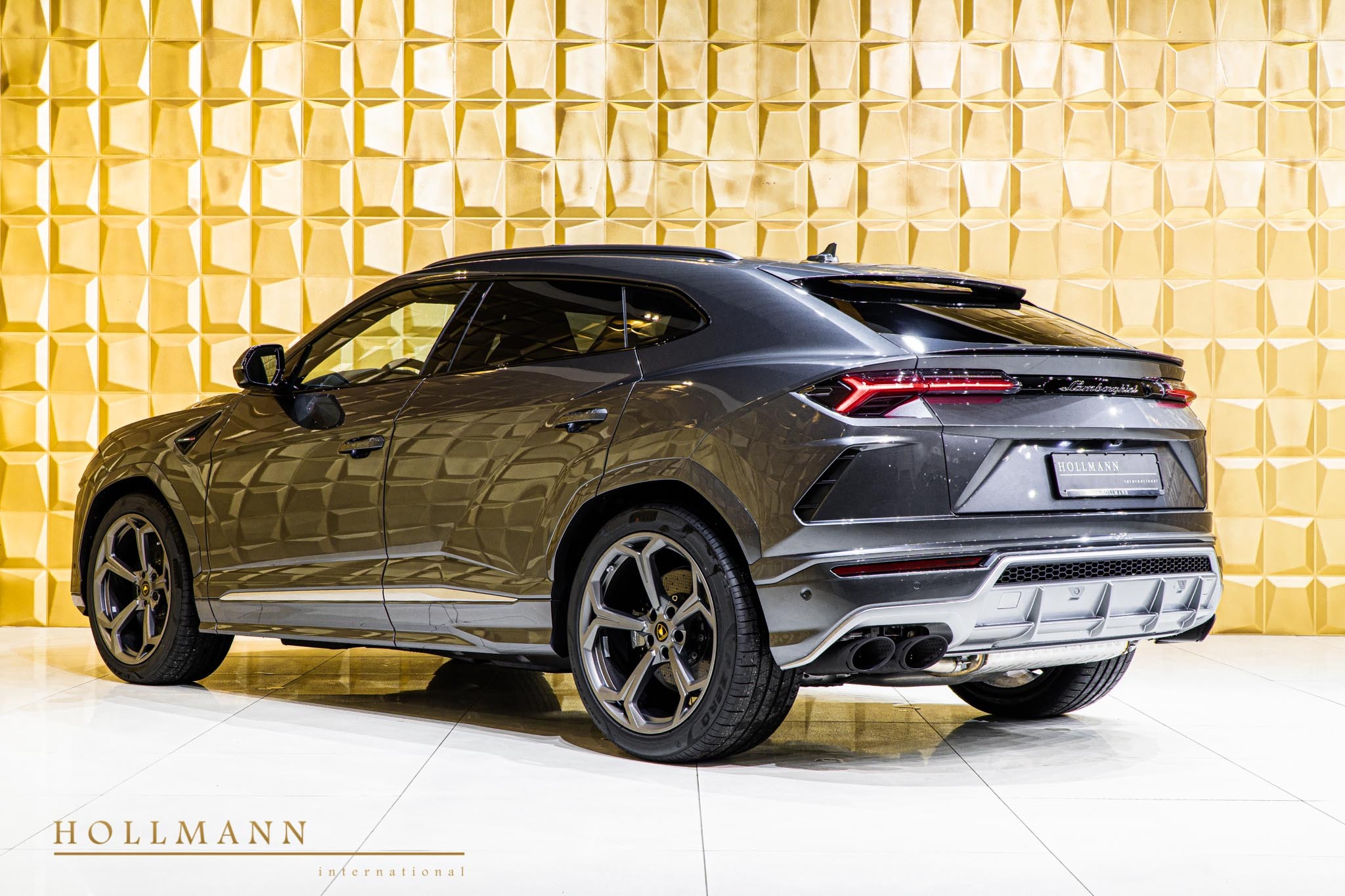 2020 Lamborghini Urus, 3/20