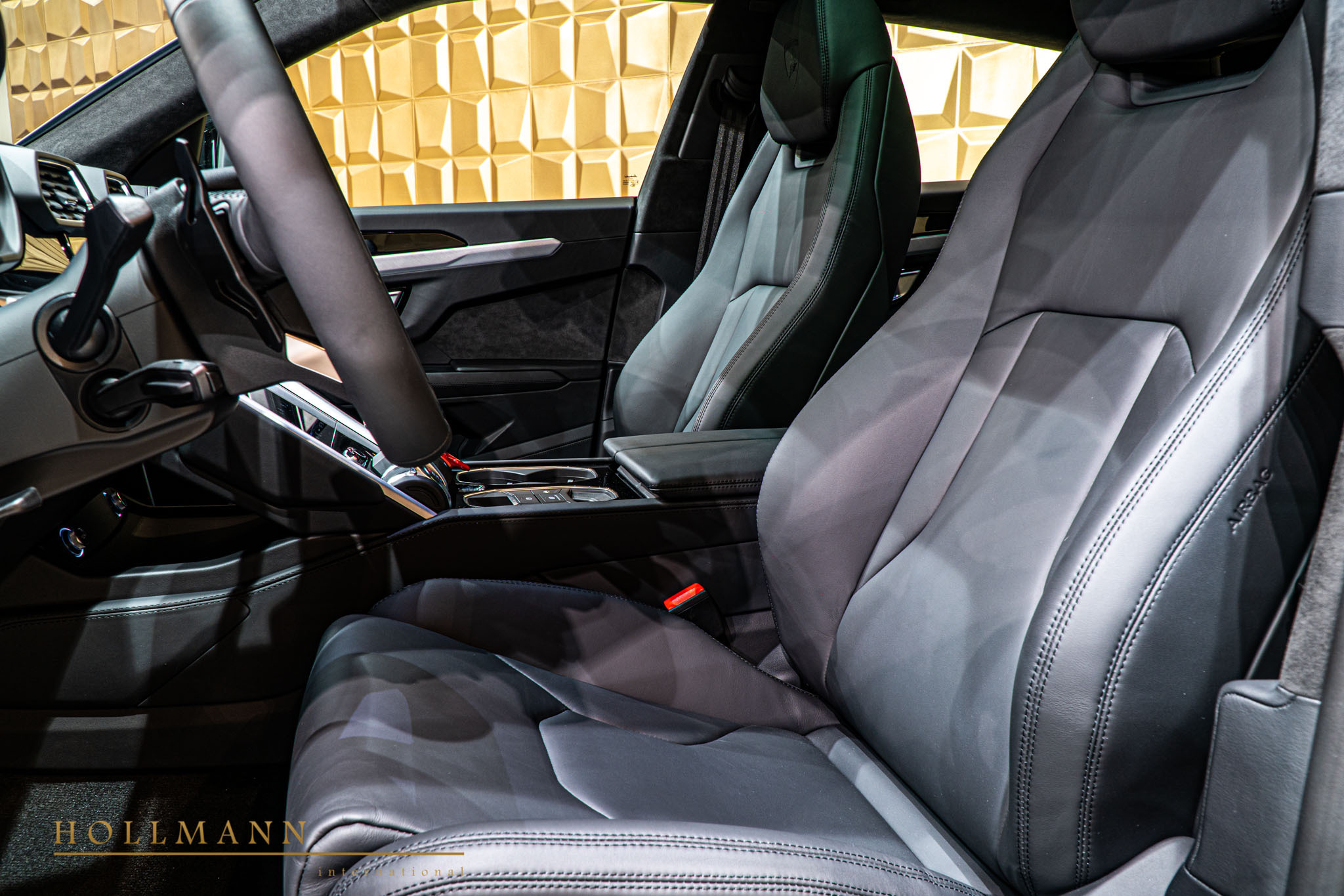 2020 Lamborghini Urus, 11/20