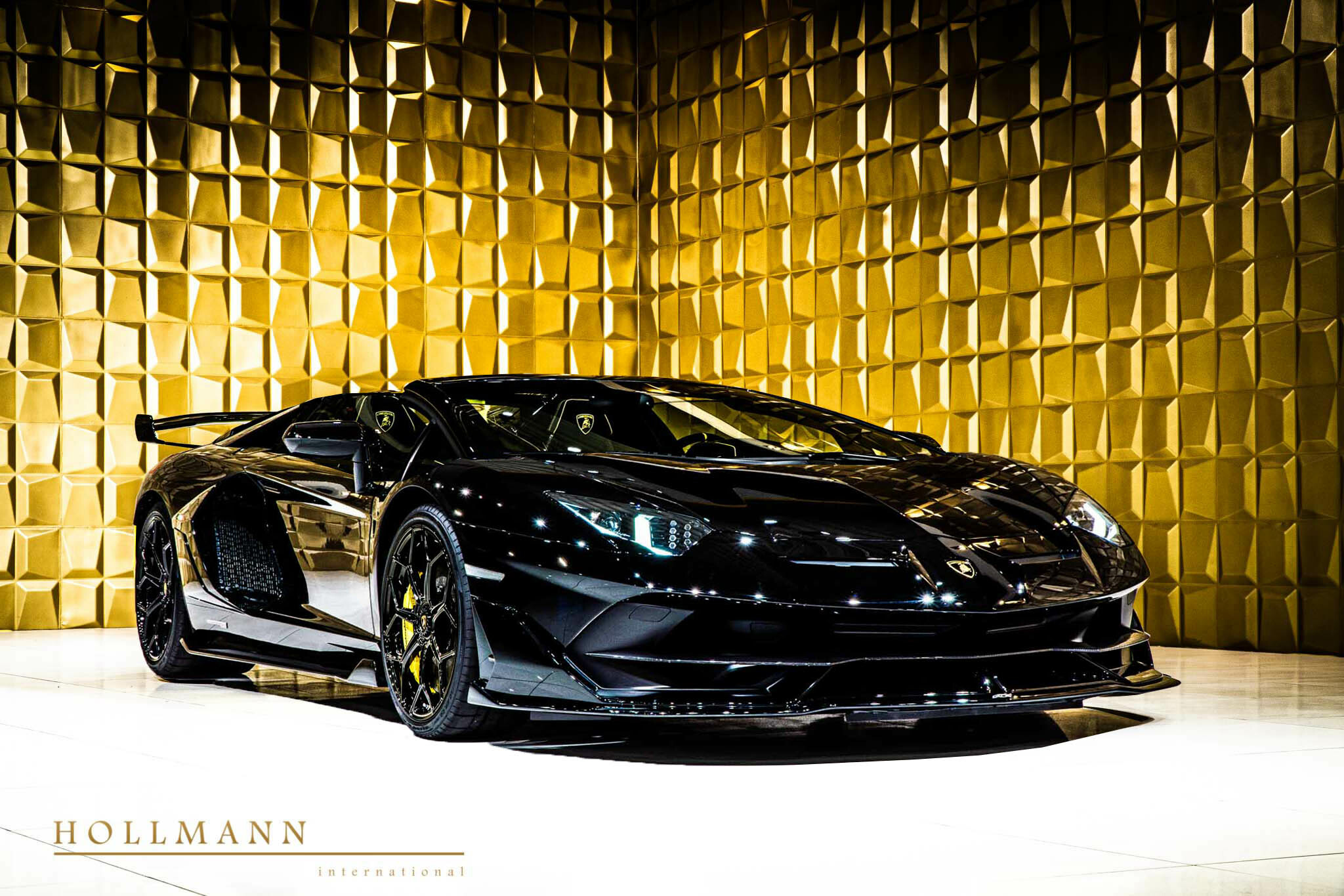 2020 Lamborghini Aventador SVJ Roadster, 16/17