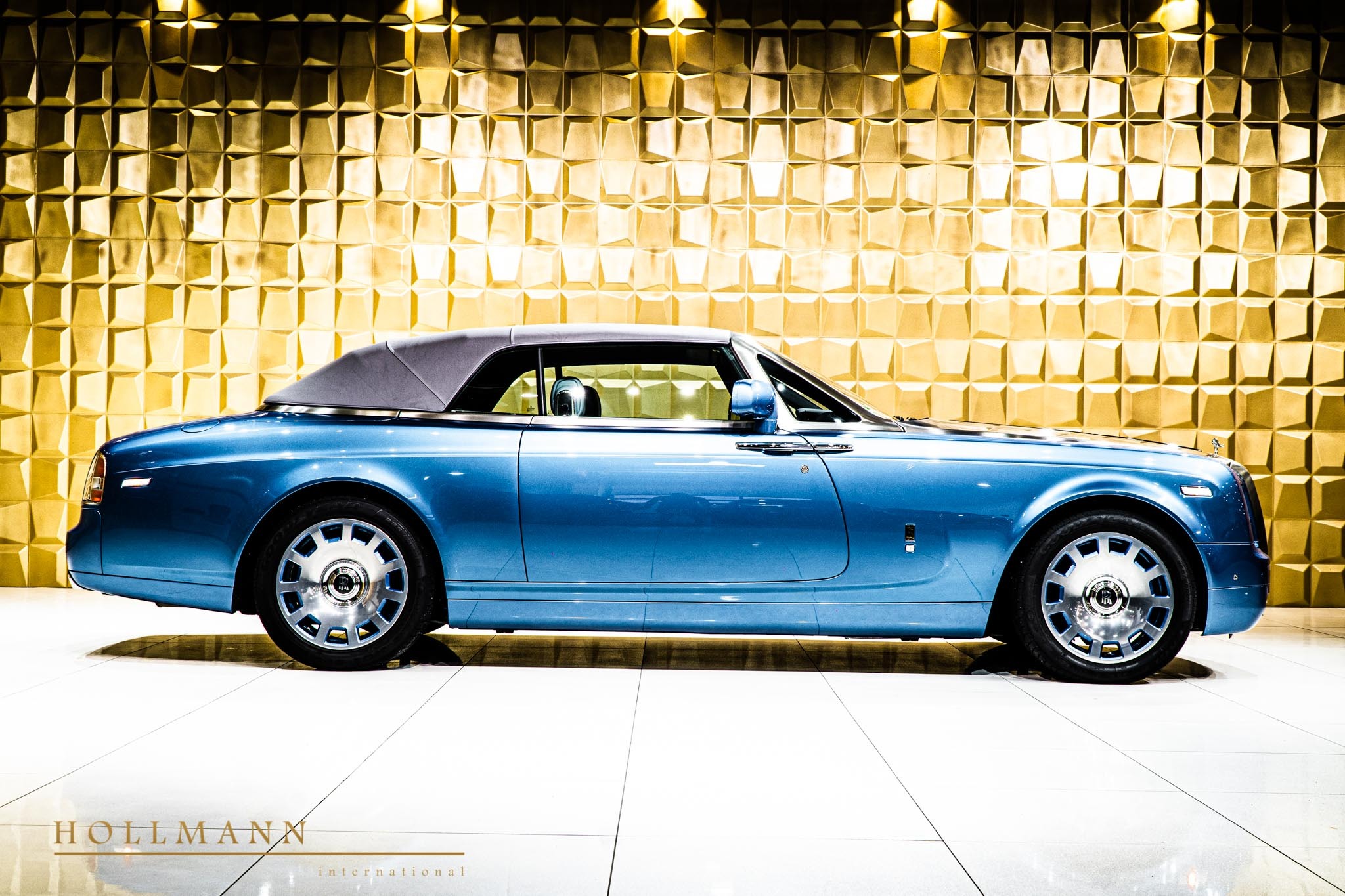 2016 Rolls-Royce Phantom Drophead Coupe Waterspeed Collection, 5/20