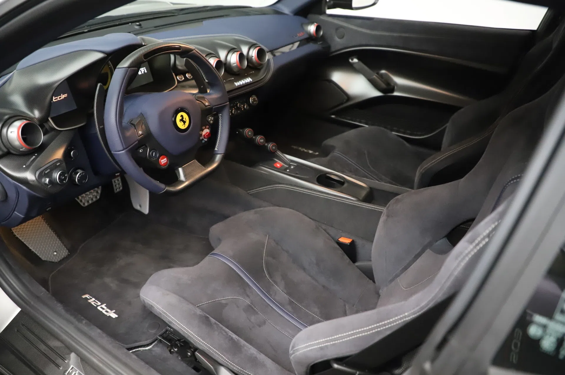2016 Ferrari F12 TDF interior, Alluminio Opaco