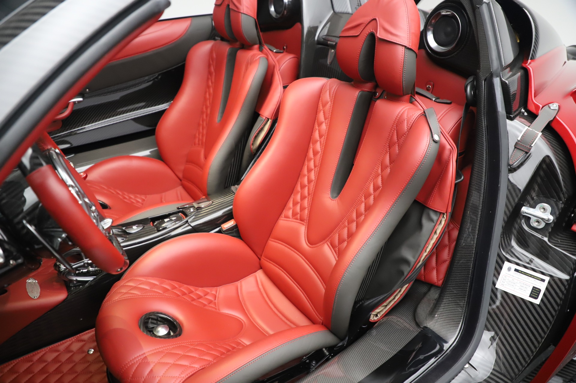 2017 Pagani Huayra Roadster, 17/20