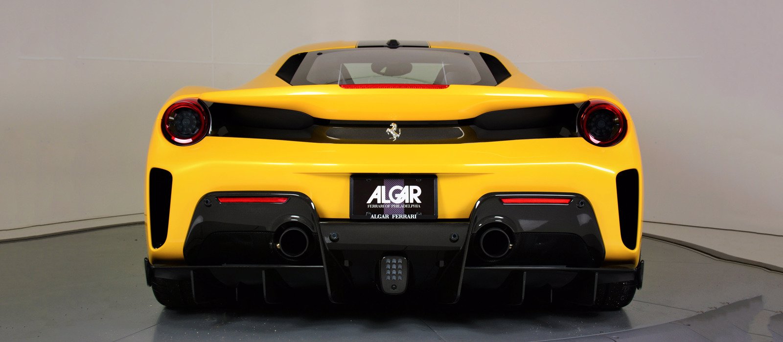 2020 Ferrari 488 Pista, 8/18
