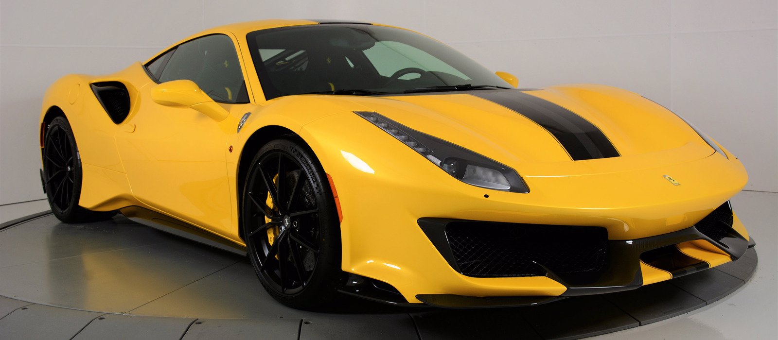 2020 Ferrari 488 Pista, 9/18
