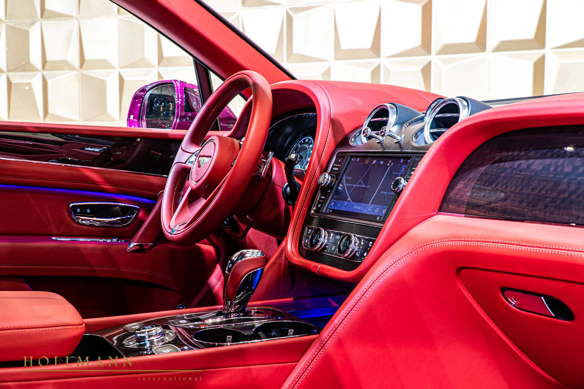 2020 Bentley Bentayga Hybrid interior, dashboard, Hotspur