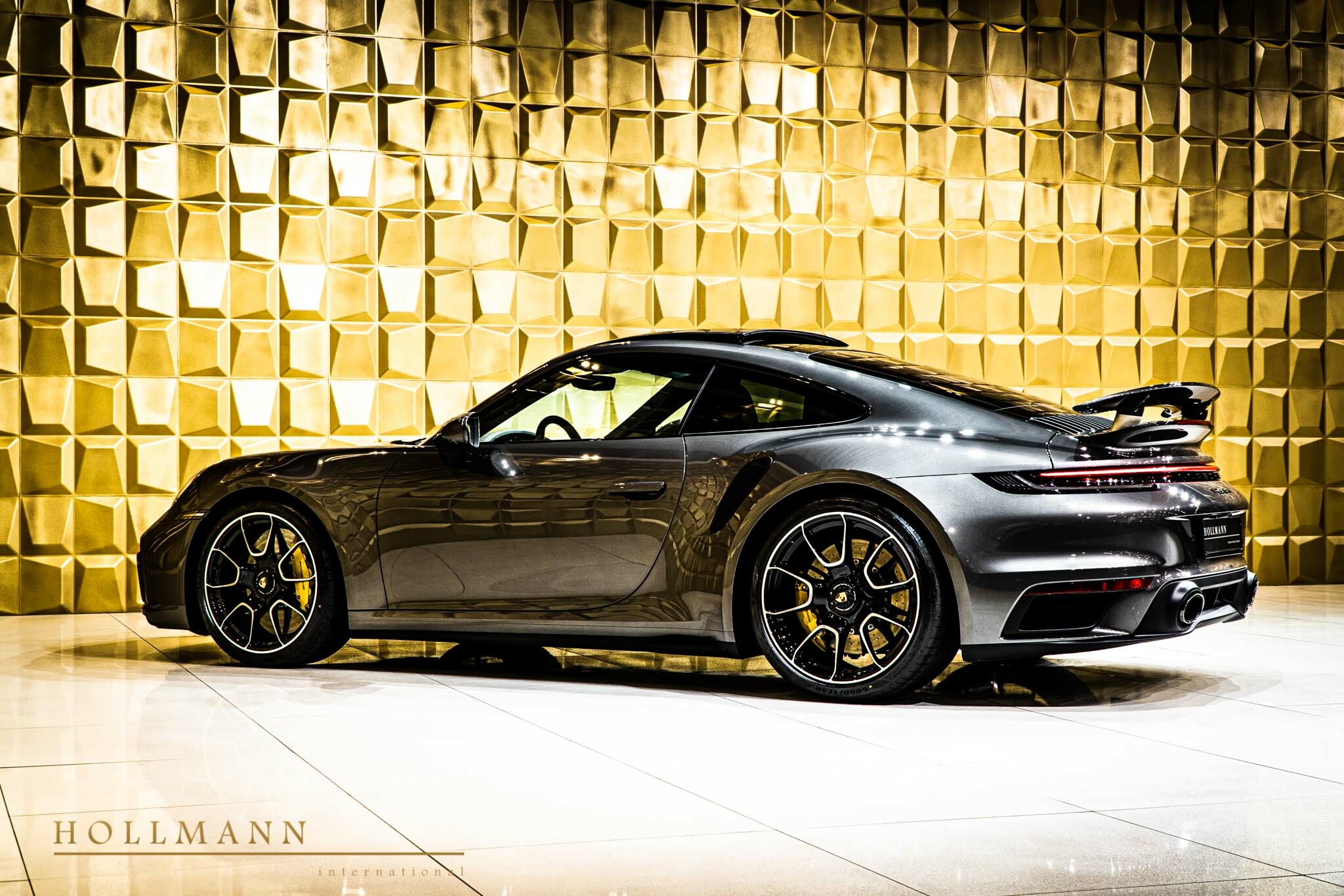 2020 Porsche 911 Turbo S Coupe, 3/20
