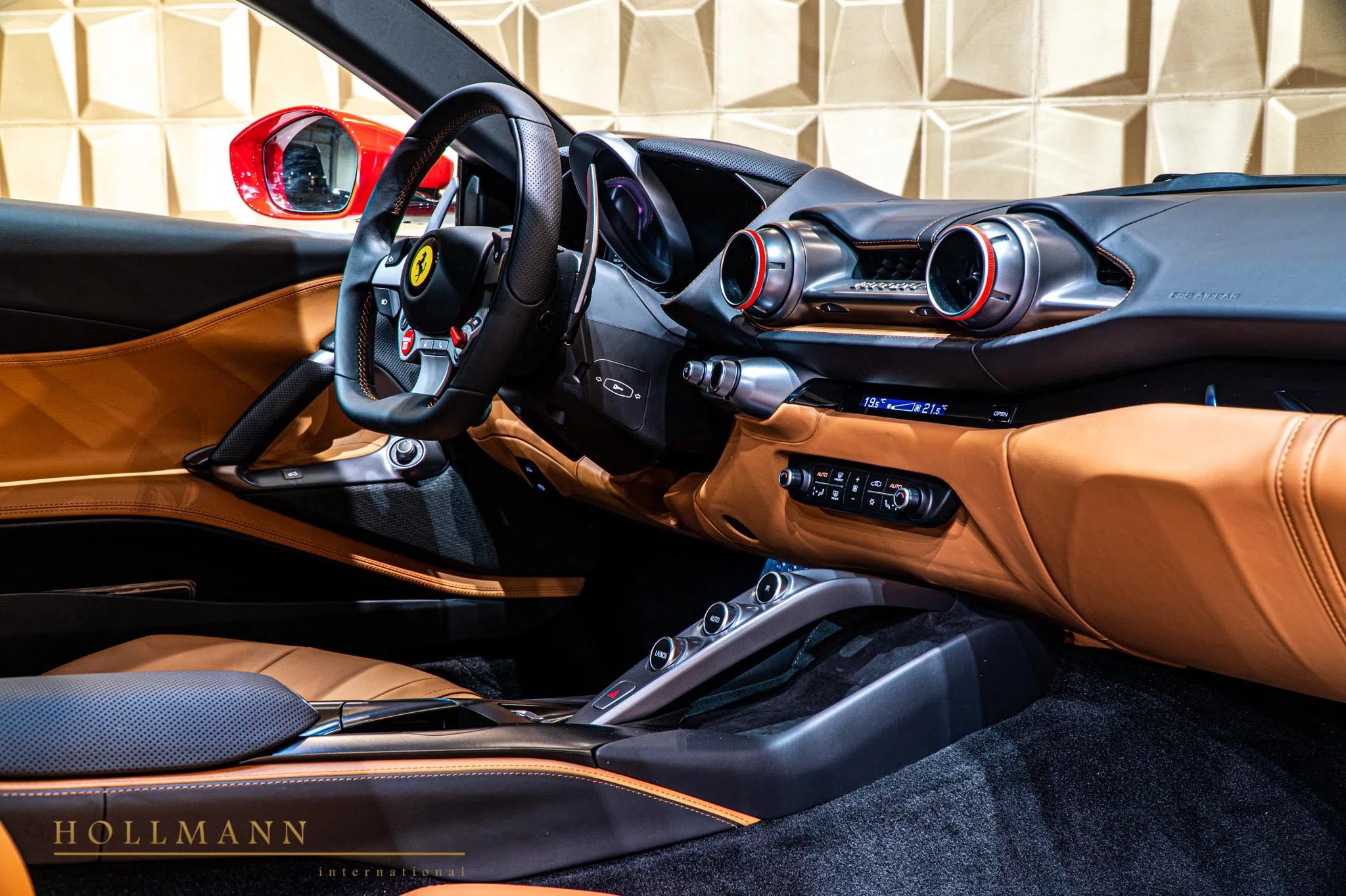 2020 Ferrari 812 Superfast interior, Cuoio
