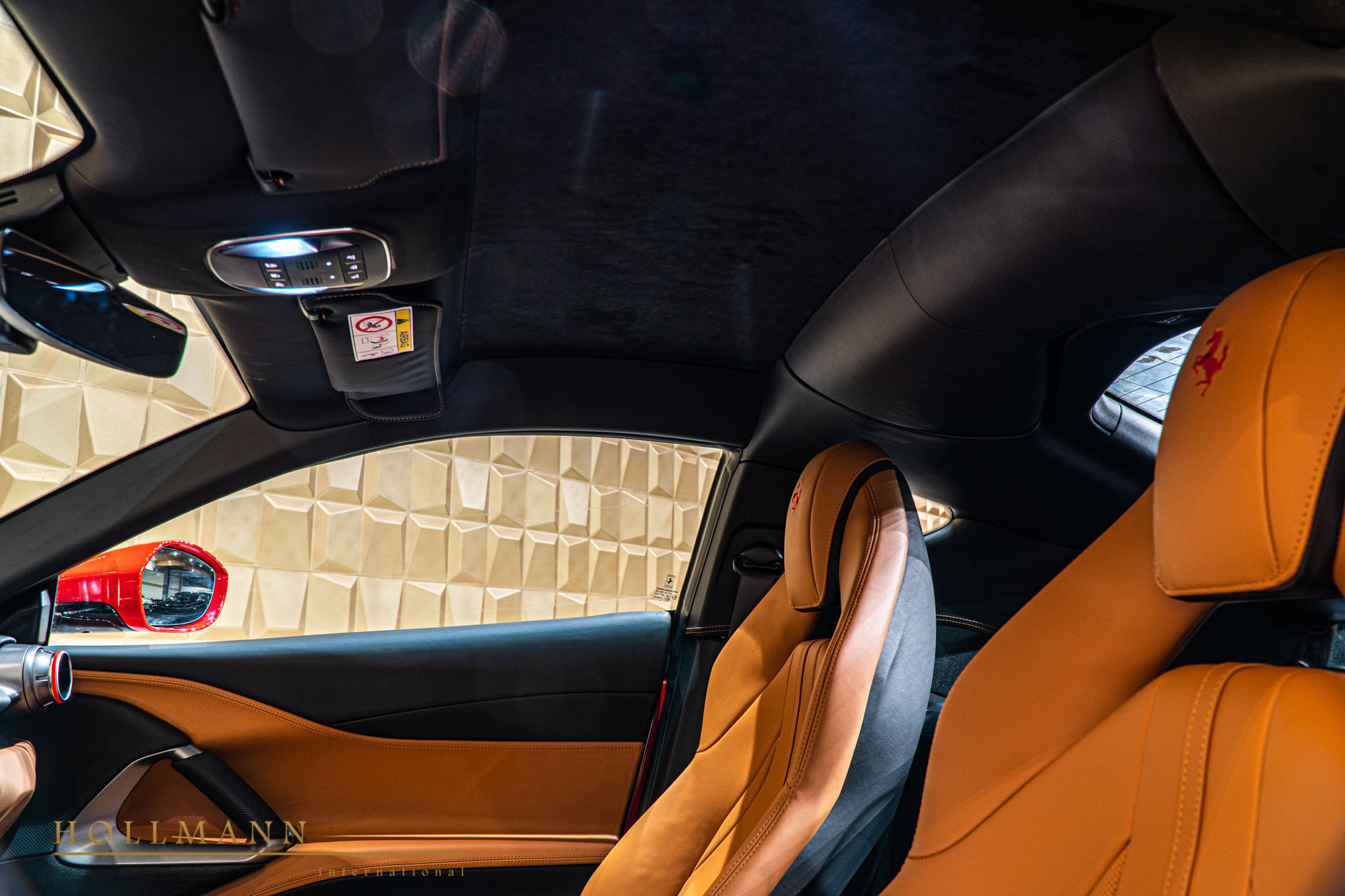 2020 Ferrari 812 Superfast, 16/18