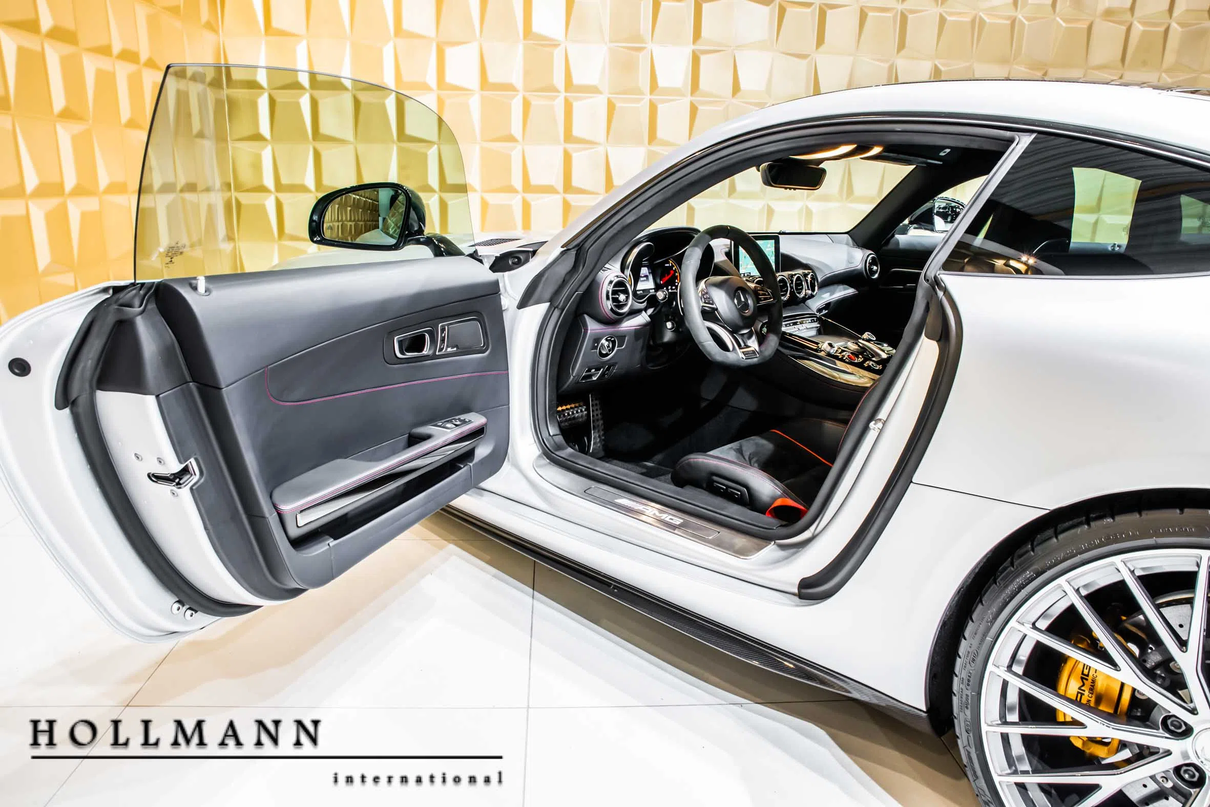 Mercedes-Benz AMG GT S interior, door panel, Black/Anthracite