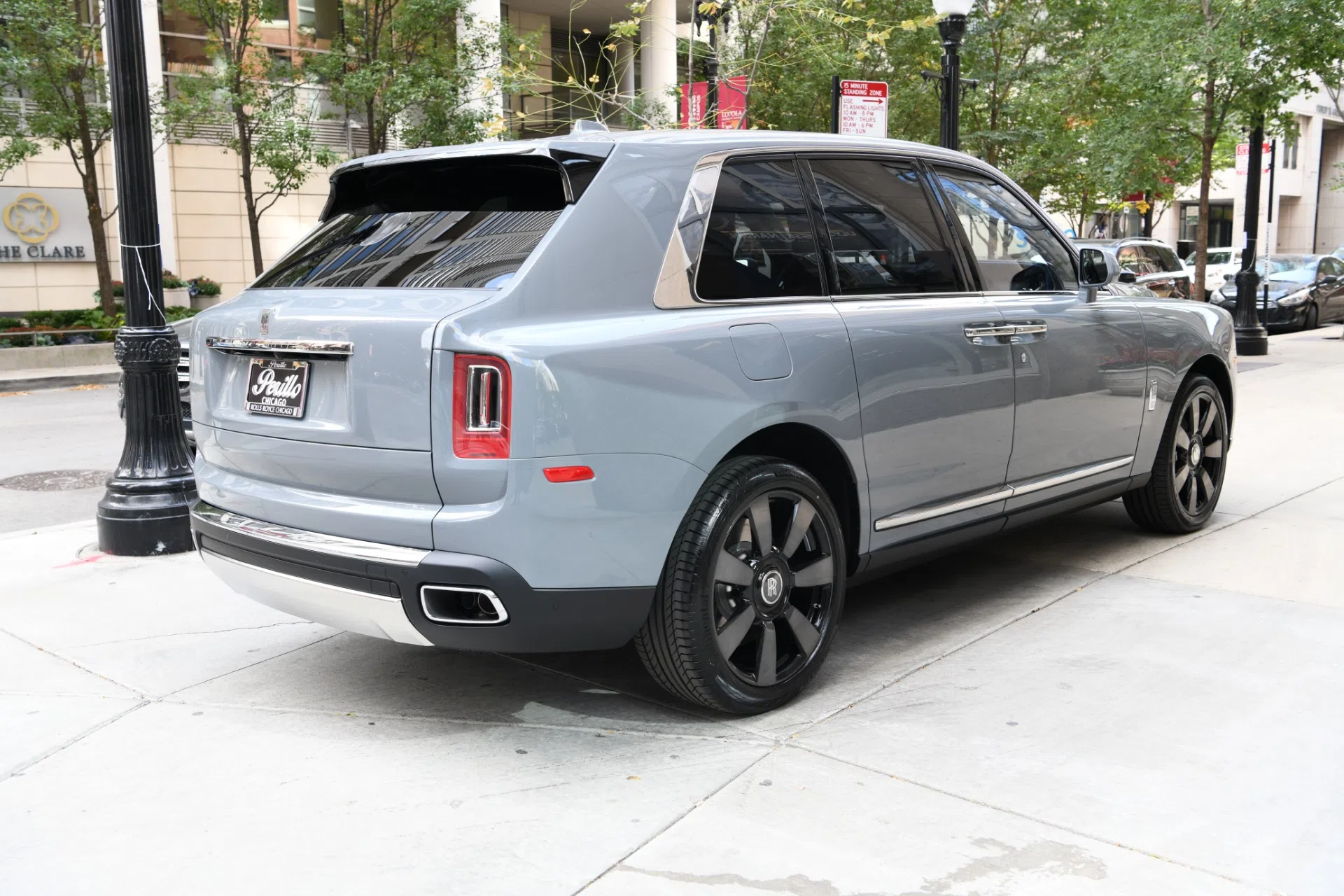 2021 Rolls-Royce Cullinan, rear three-quarter view, Burnout Grey