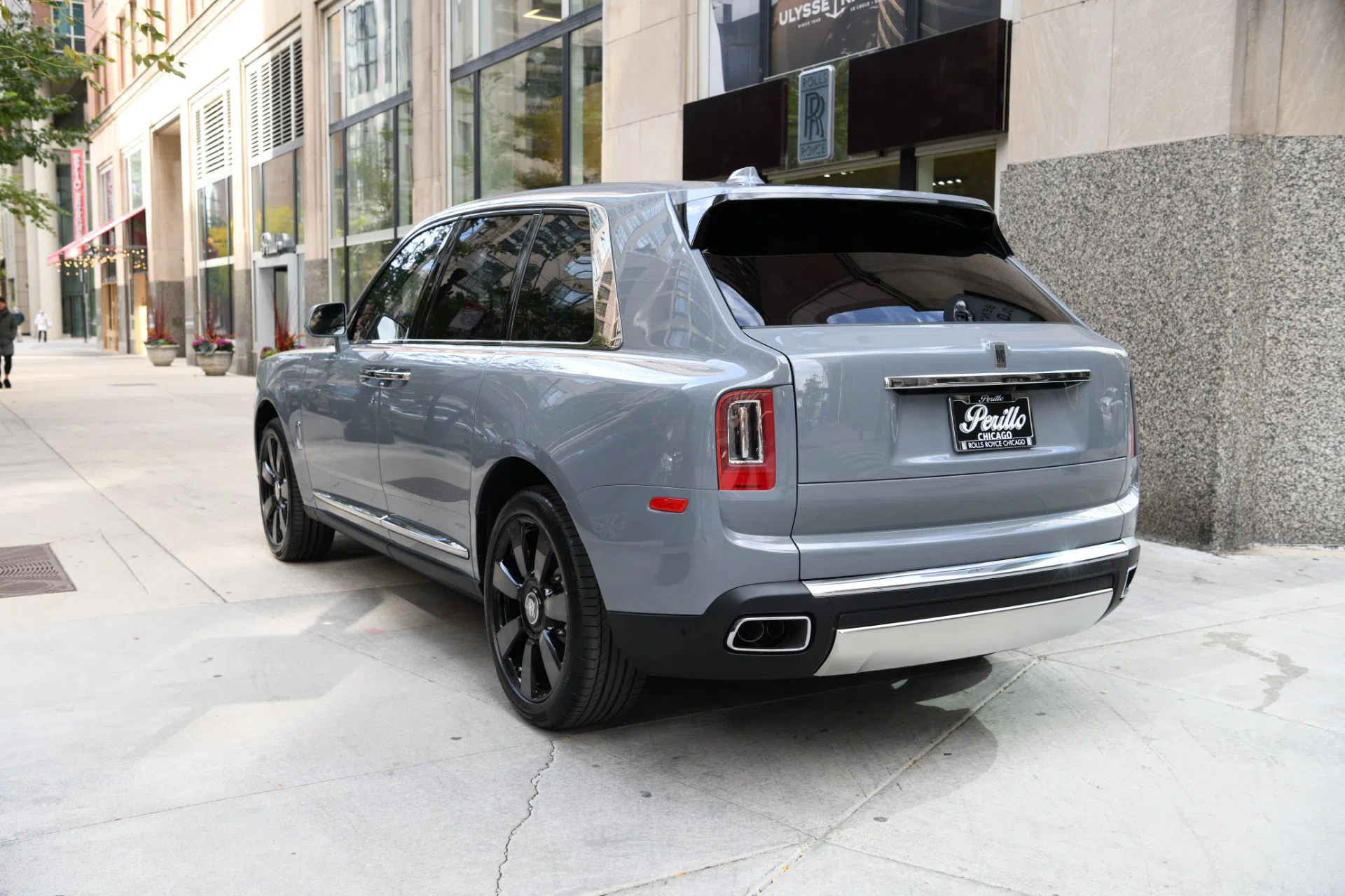 2021 Rolls-Royce Cullinan, rear three-quarter view, Burnout Grey