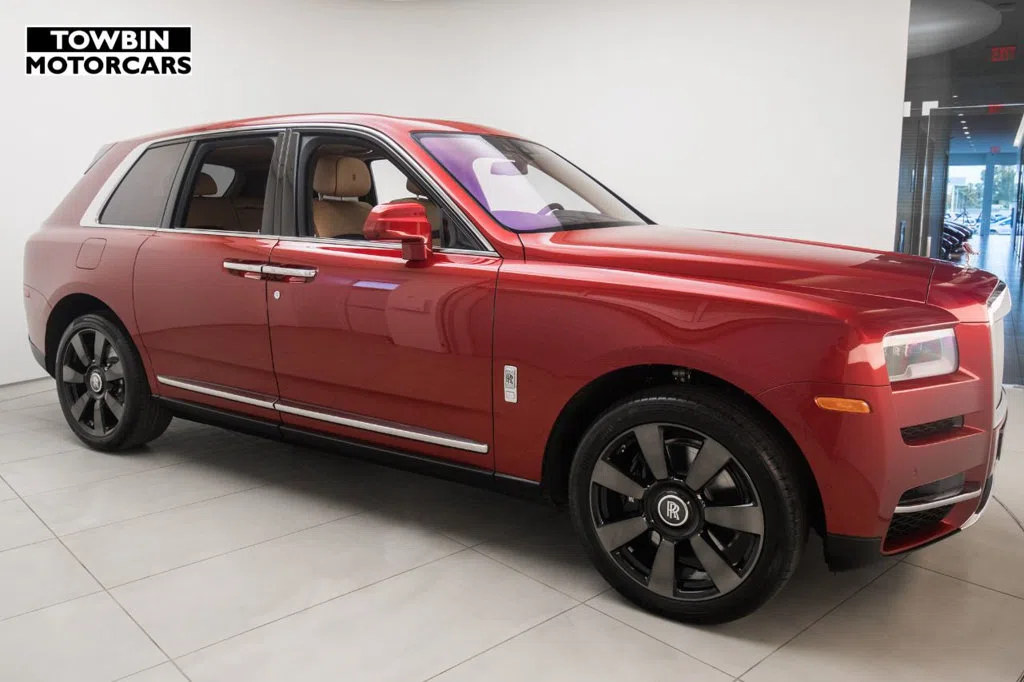 2019 Rolls-Royce Cullinan for sale, exterior, Red