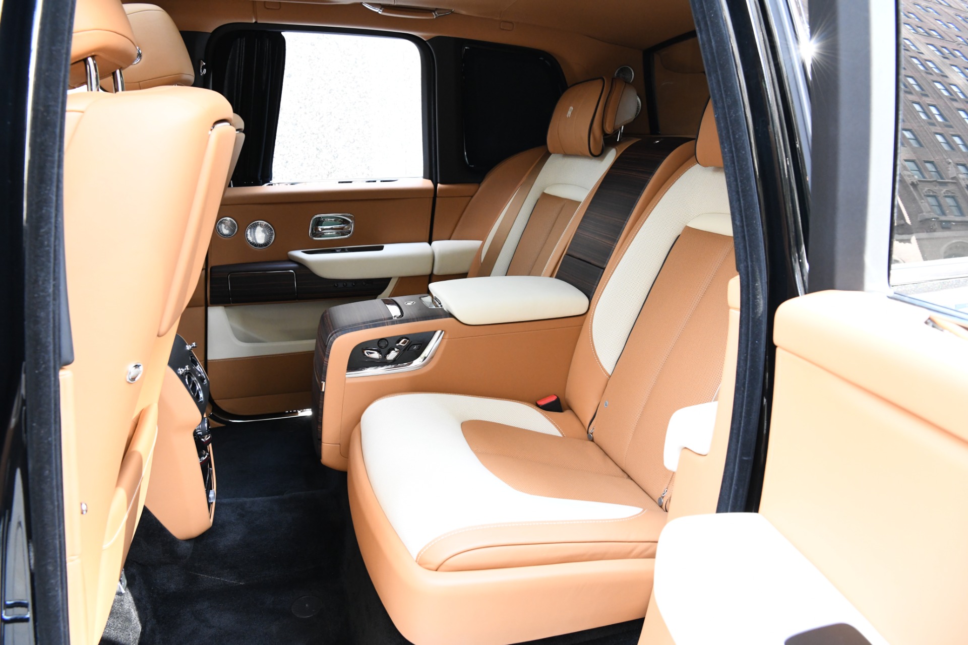 2020 Rolls-Royce Cullinan, 8/19