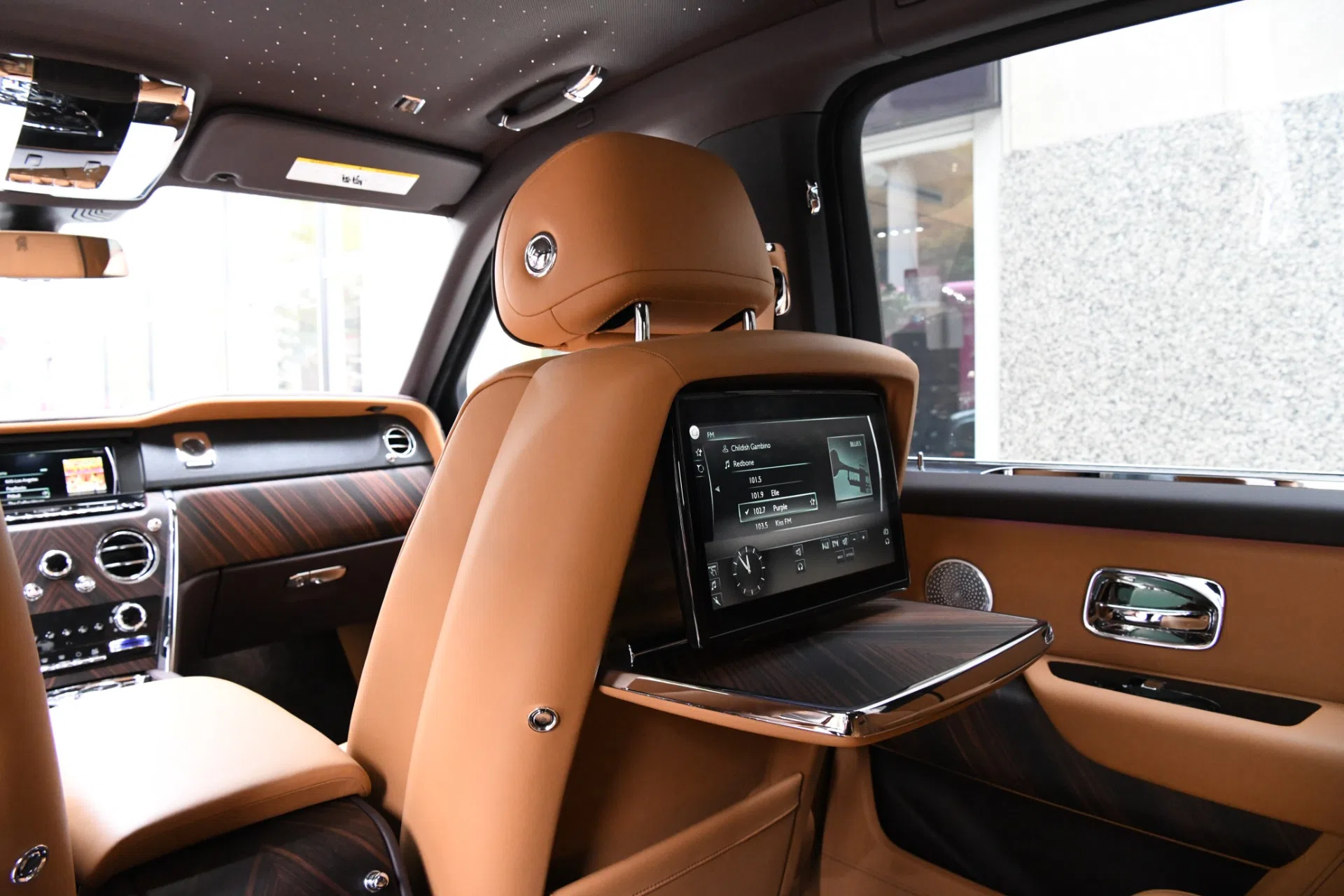 2020 Rolls-Royce Cullinan interior, seats, TAN