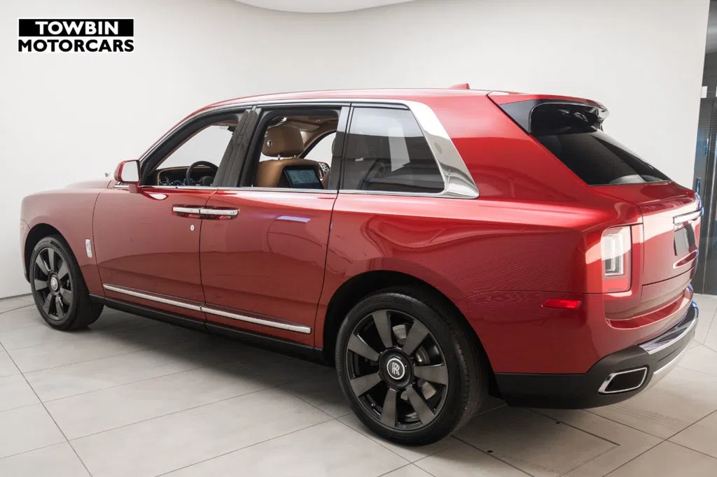 2019 Rolls-Royce Cullinan for sale, exterior, Red
