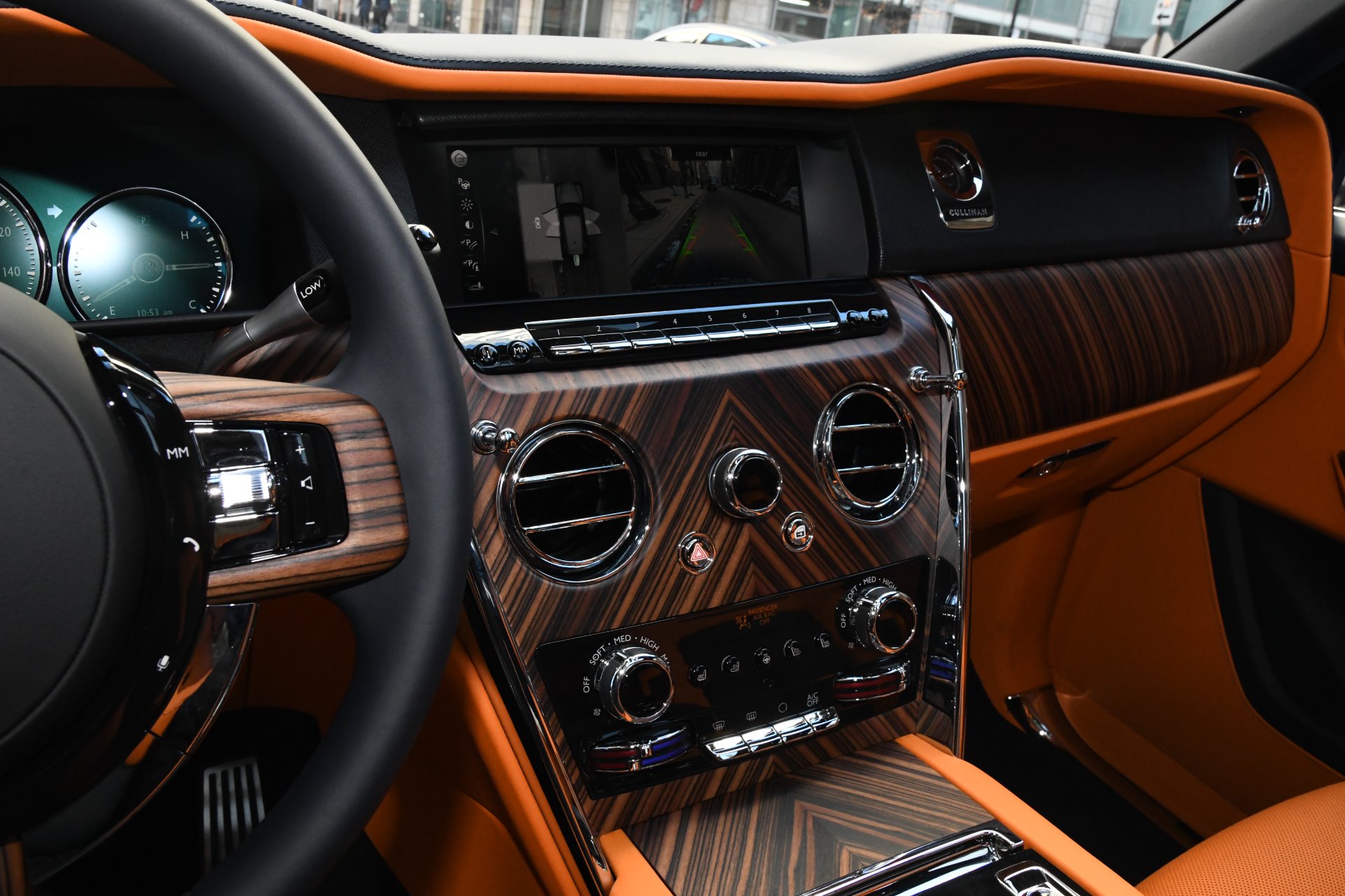 2019 Rolls-Royce Cullinan, 16/17