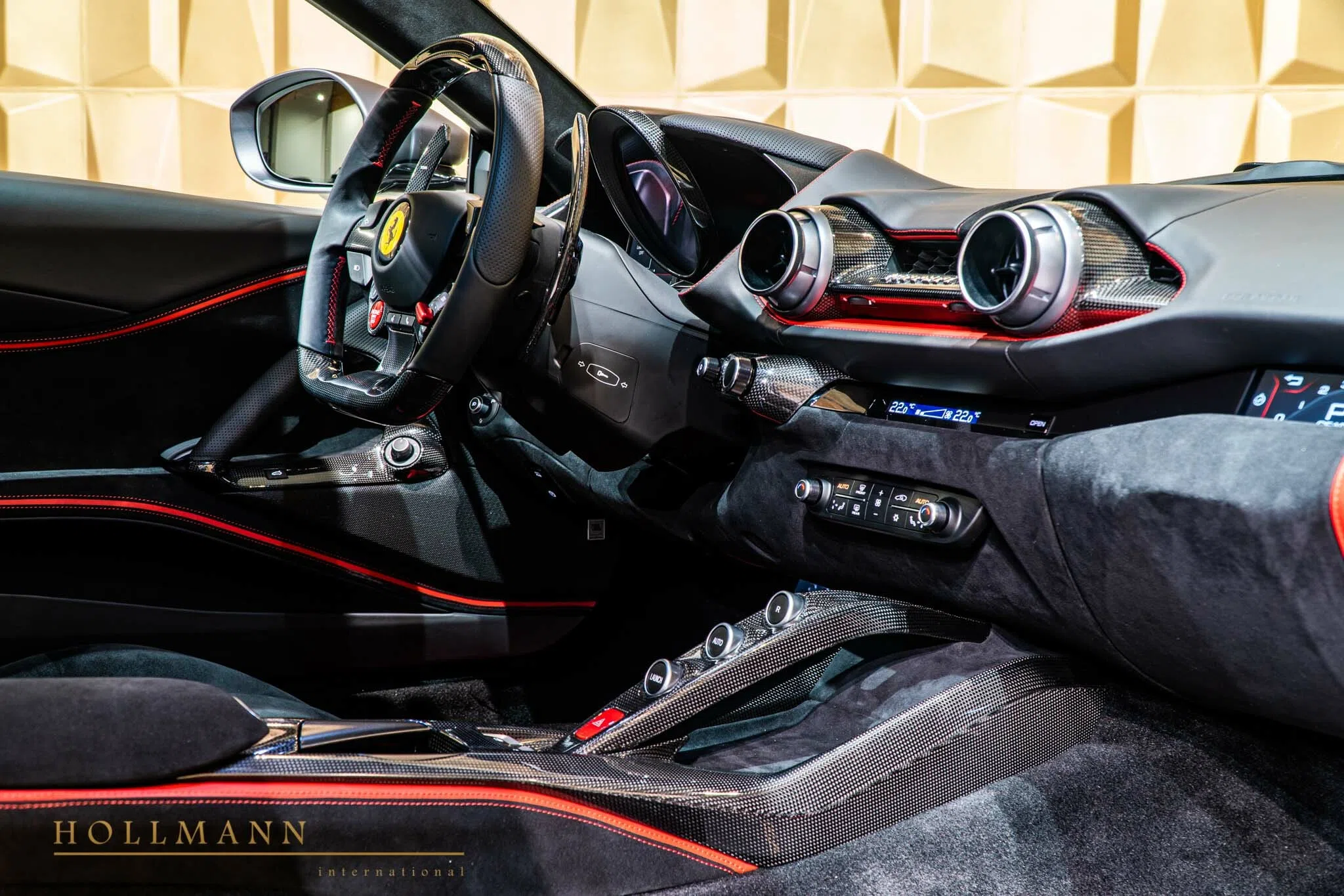 2020 Ferrari 812 Superfast interior, Pelle Nera