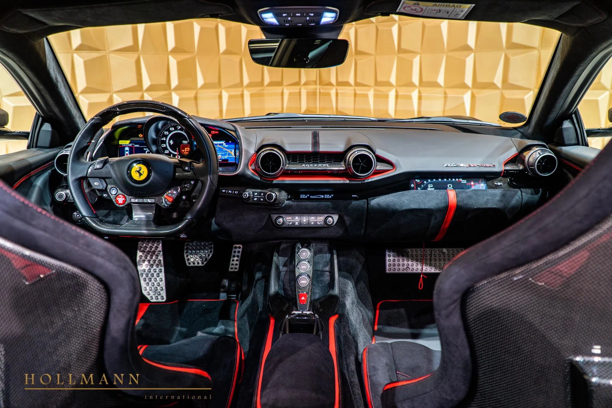 2020 Ferrari 812 Superfast interior, dashboard, Pelle Nera