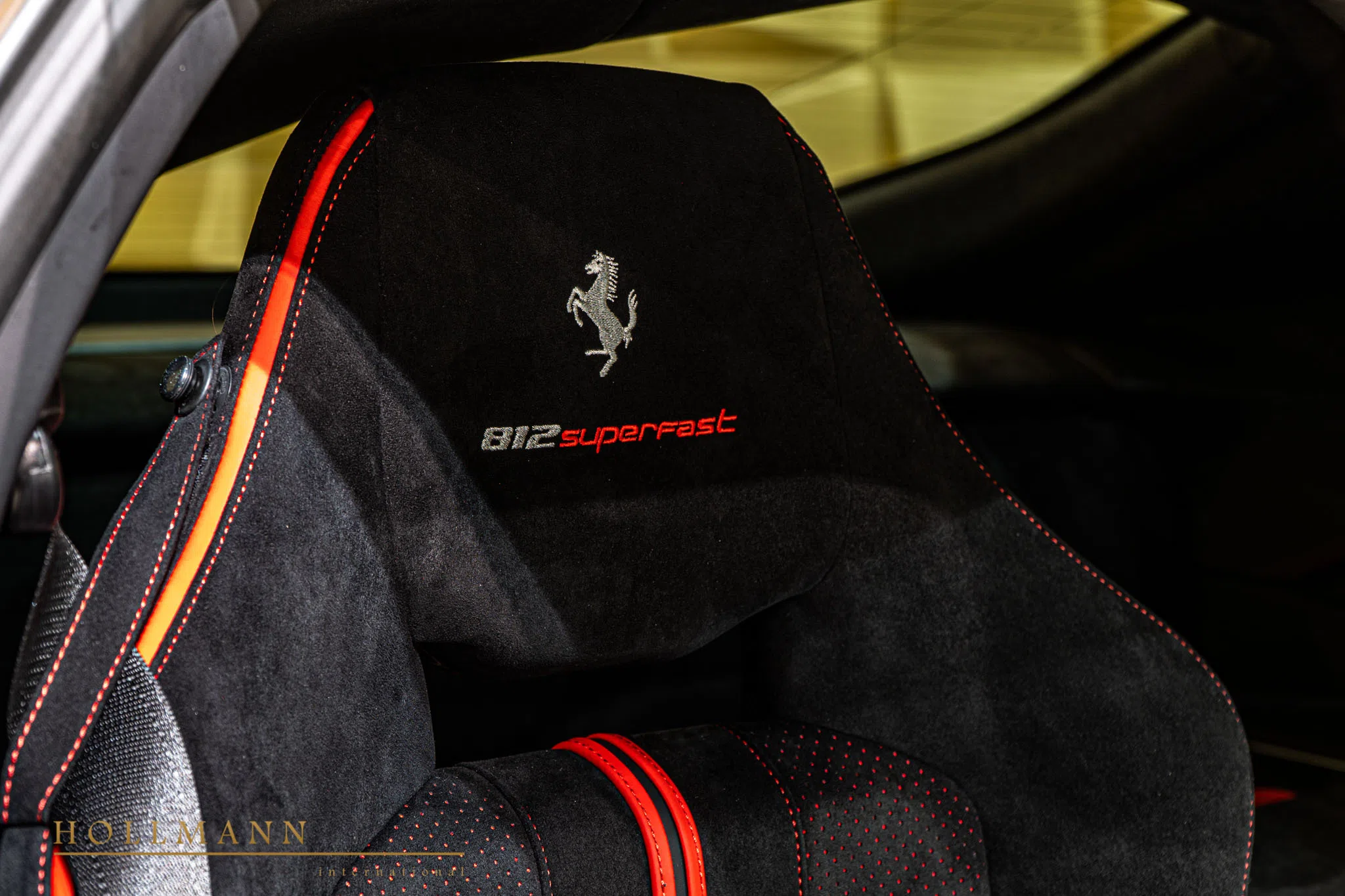 2020 Ferrari 812 Superfast interior, Pelle Nera