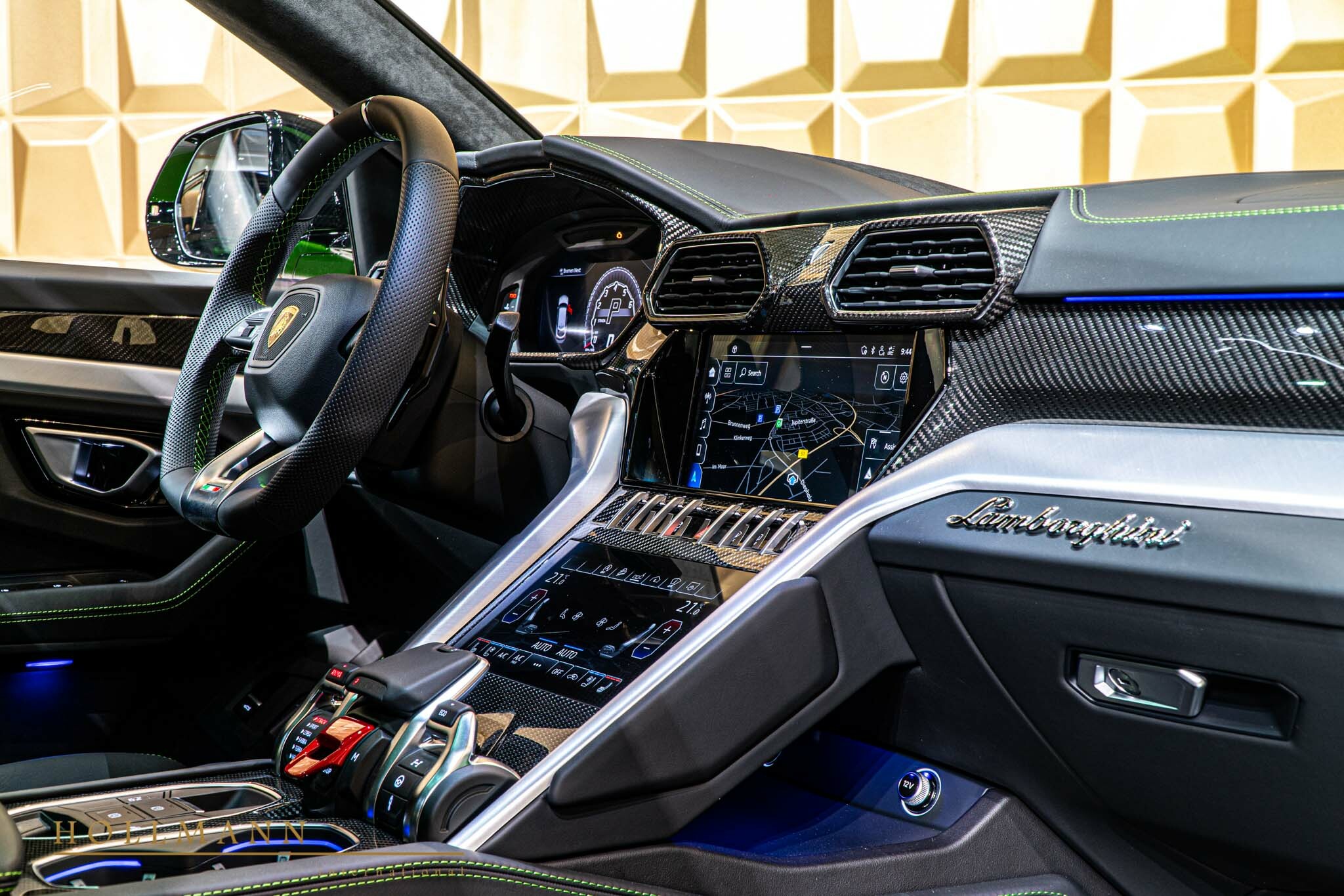 2020 Lamborghini Urus, 11/20
