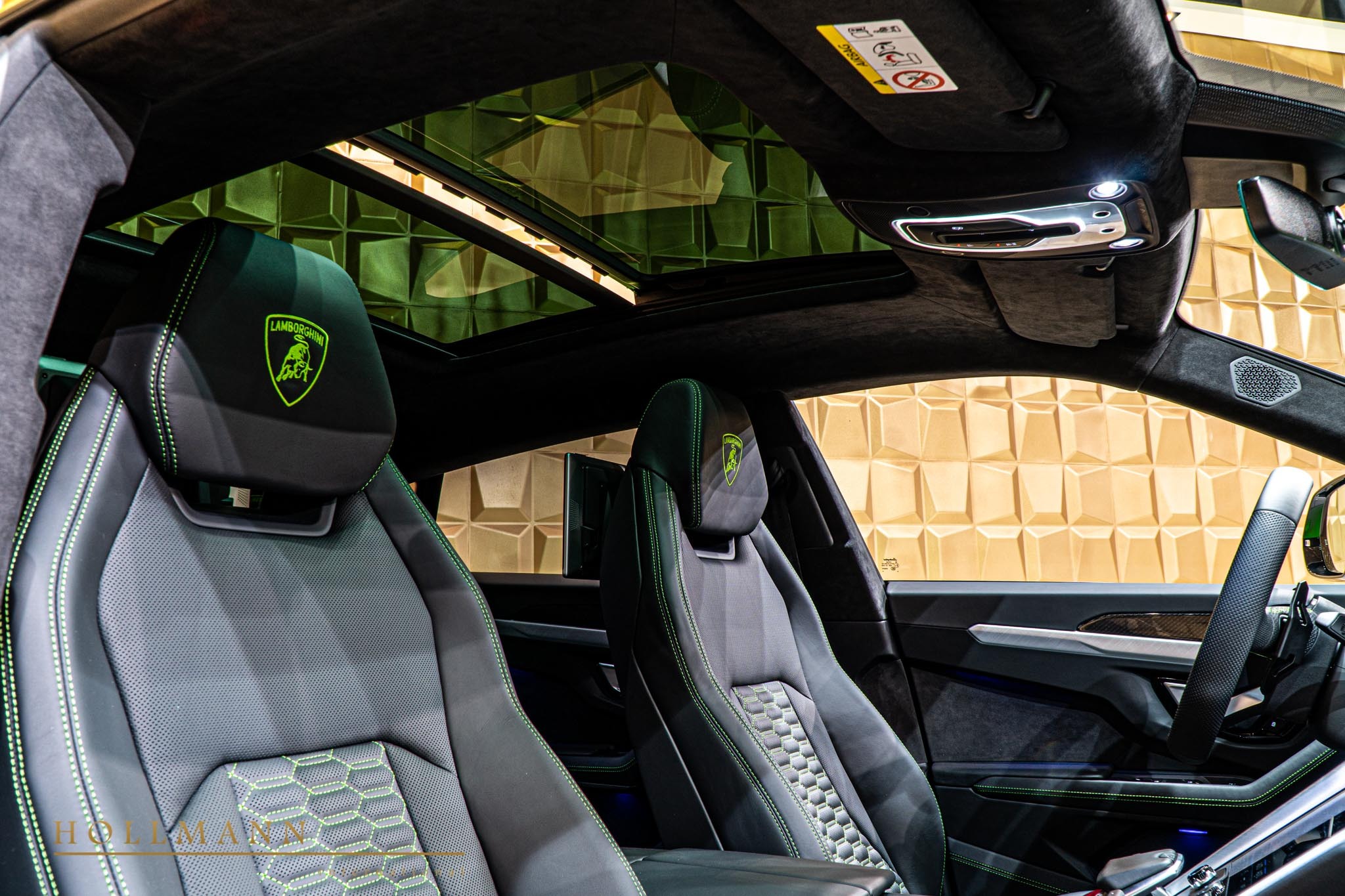 2020 Lamborghini Urus, 15/20