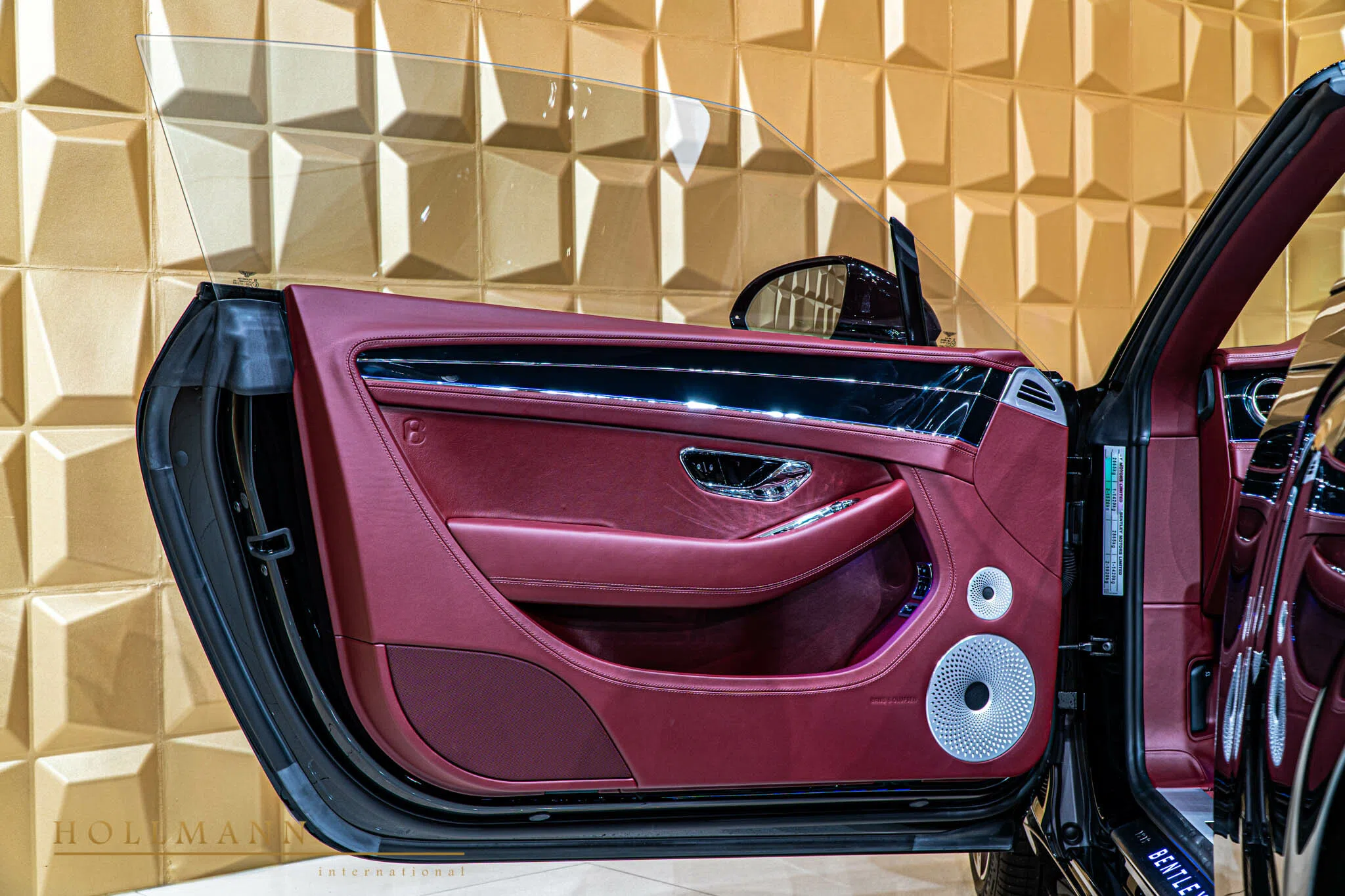 2020 Bentley Continental GTC No. 1 EDITION interior, door panel, Cricket Ball