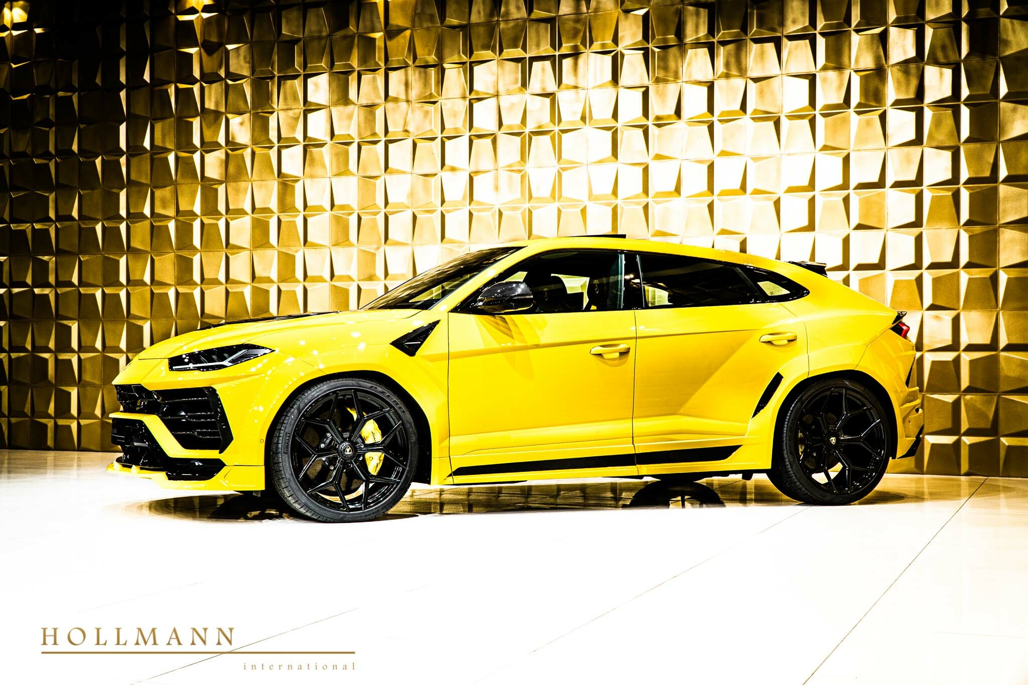 2020 Lamborghini Urus by NOVITEC, 2/20