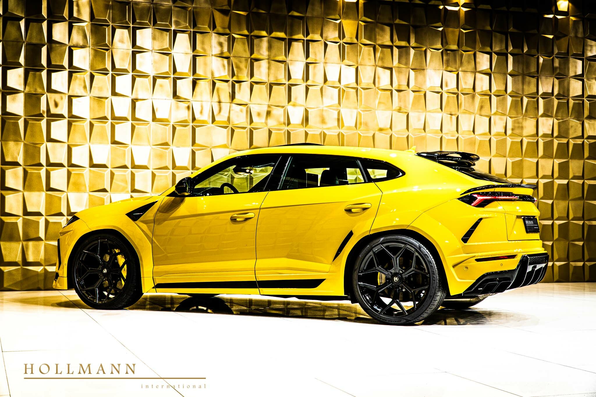 2020 Lamborghini Urus by NOVITEC, 3/20