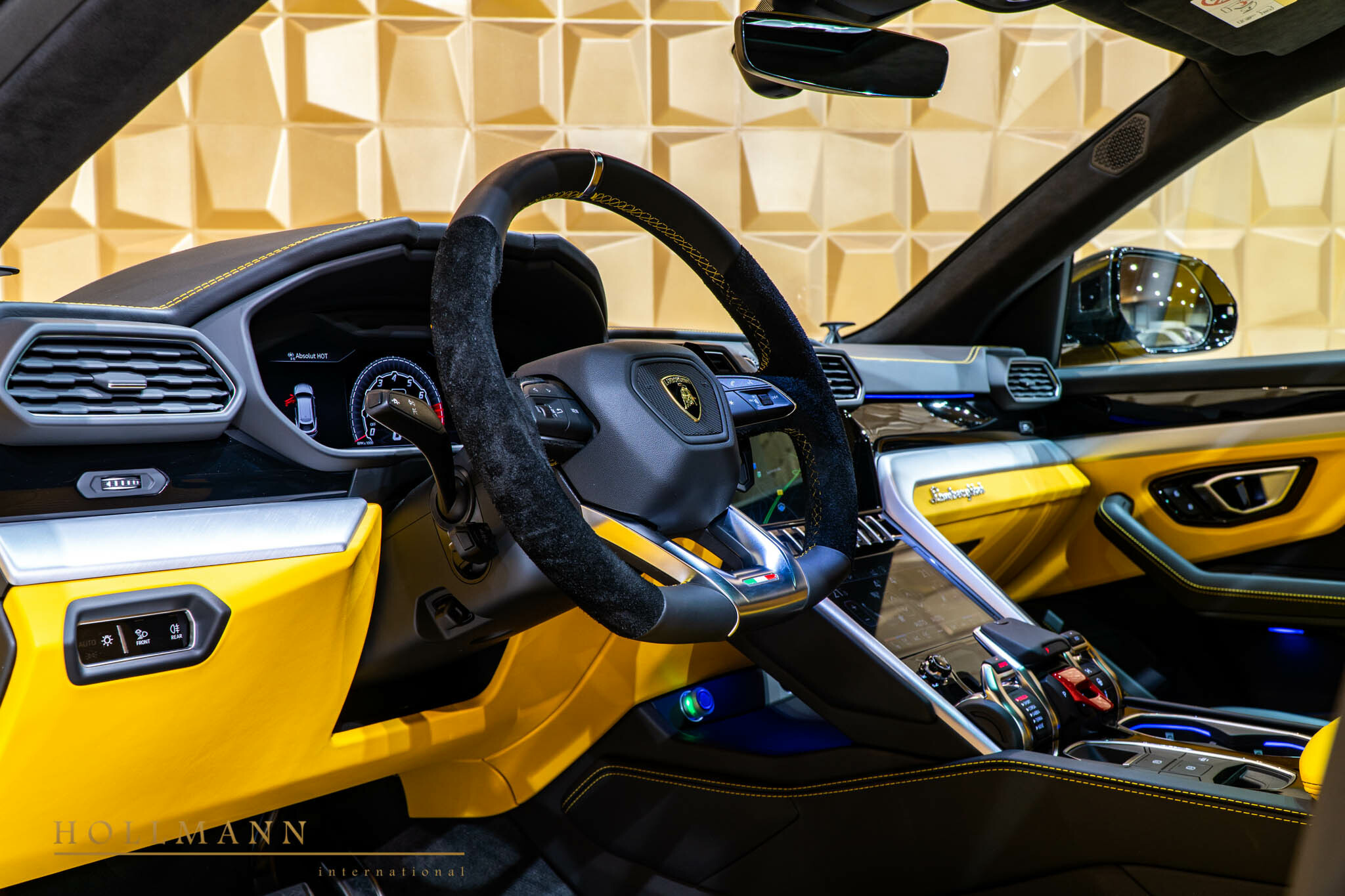2020 Lamborghini Urus by NOVITEC, 16/20