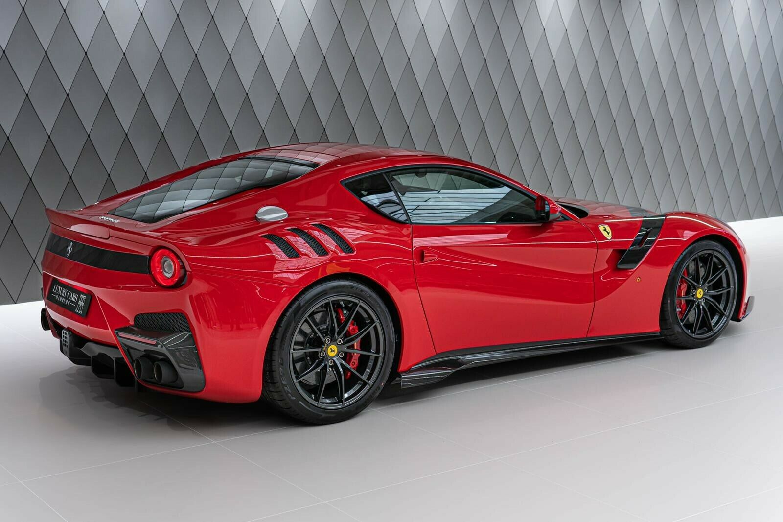2017 Ferrari F12 TDF, 3/24