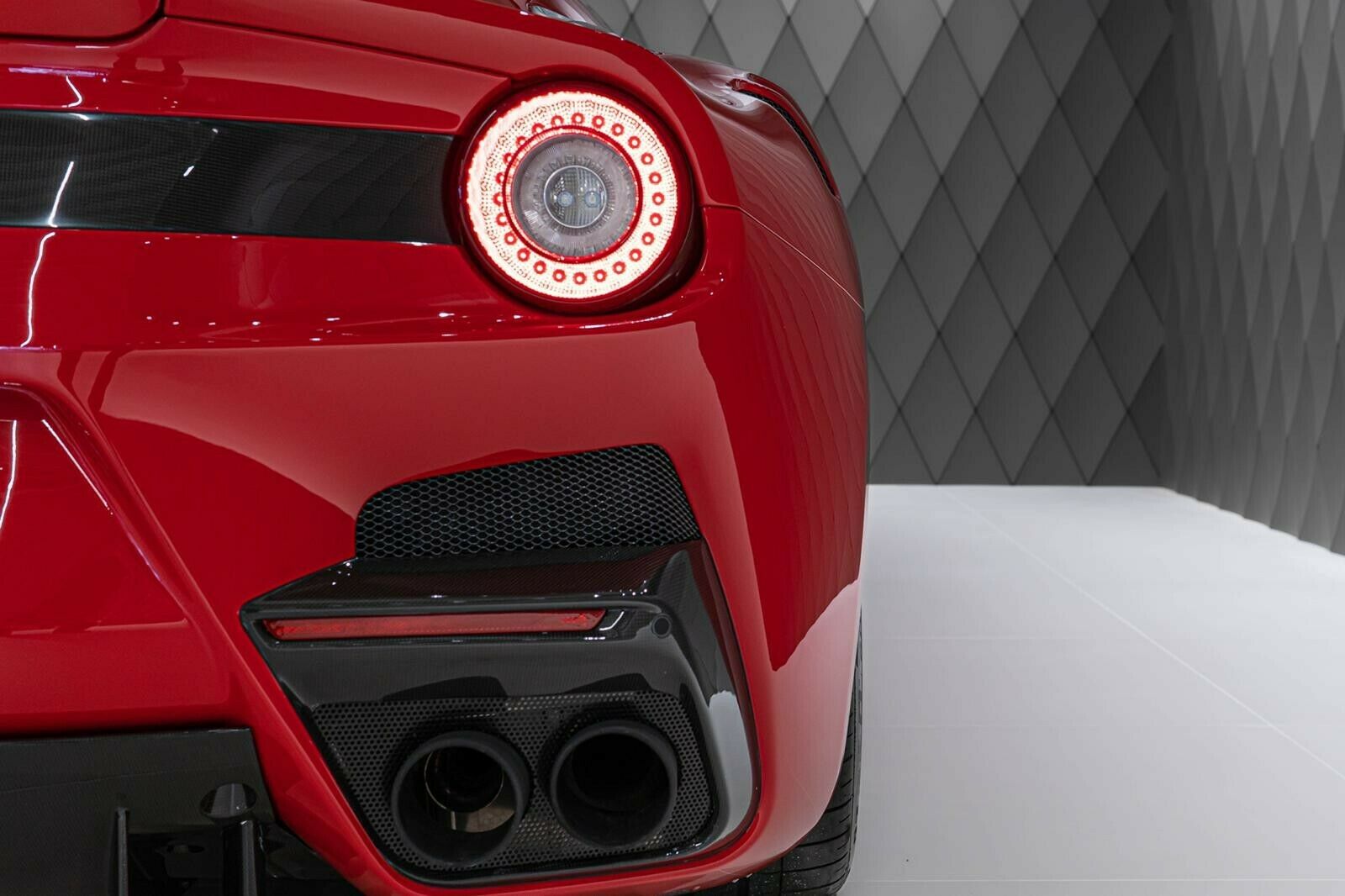 2017 Ferrari F12 TDF, 6/24
