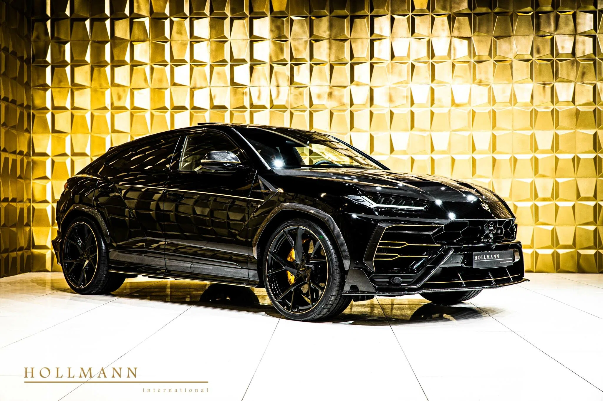2020 Mansory Urus Venatus for sale, exterior, Nero Noctis (Black)