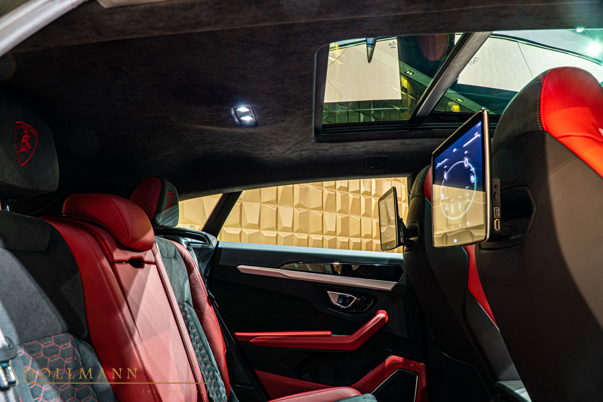 2020 Lamborghini Urus by NOVITEC, 13/20