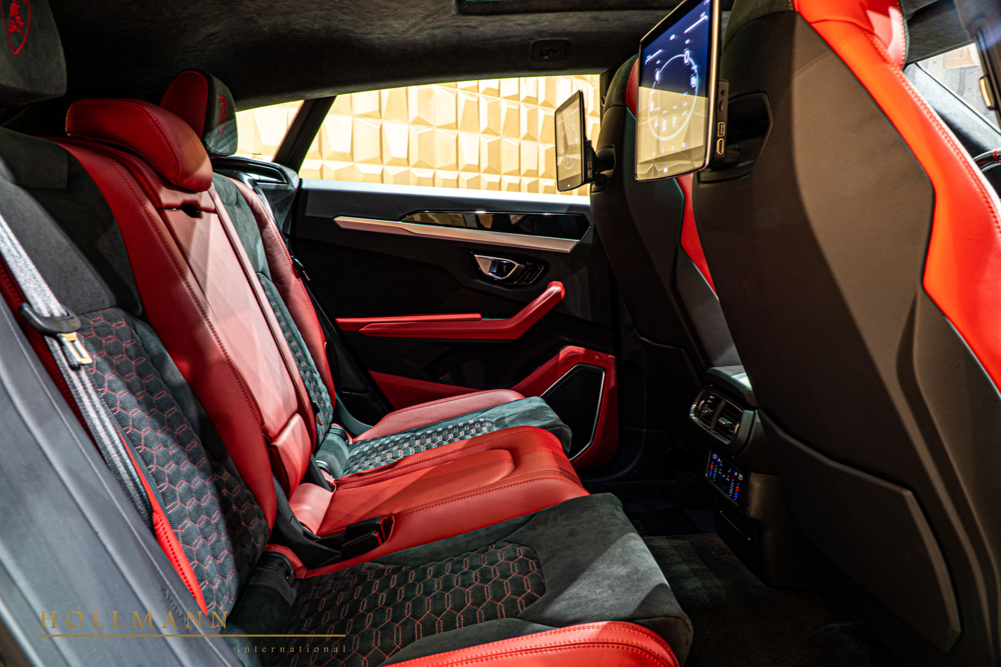 2020 Lamborghini Urus by NOVITEC, 14/20
