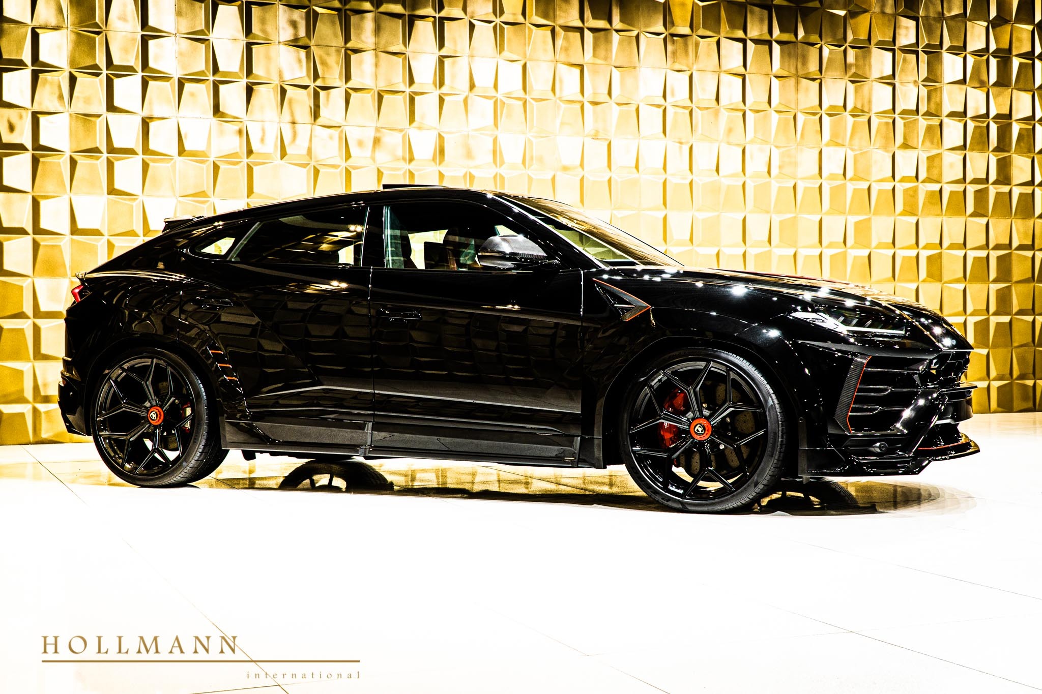 2020 Lamborghini Urus by NOVITEC, 19/20