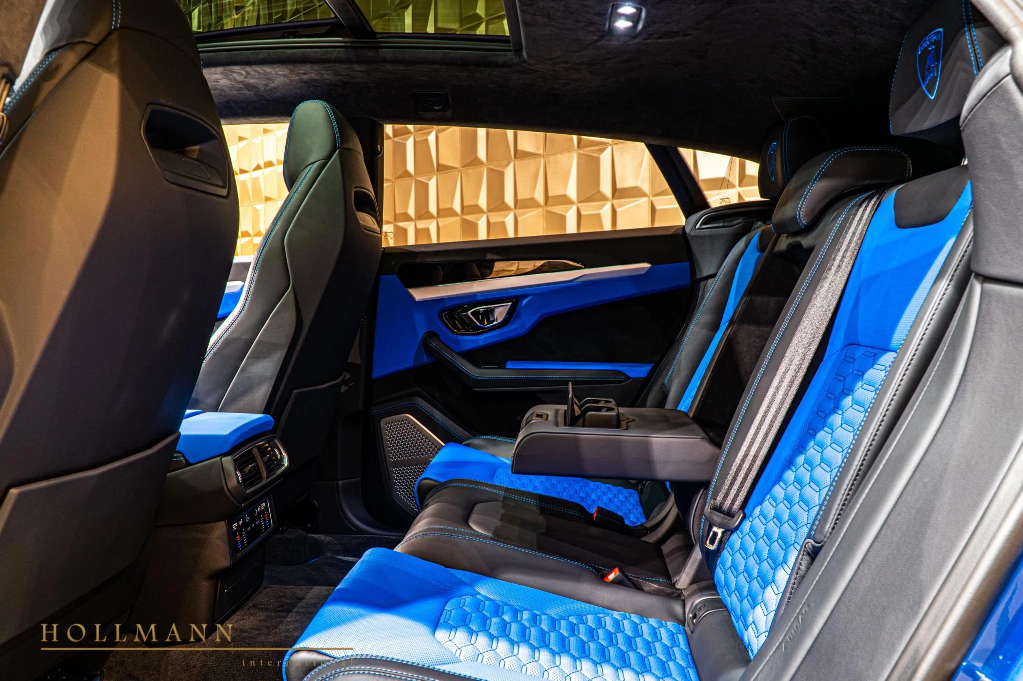 2020 Mansory Urus Venatus interior, seats, Nero Ade + Blu Amon