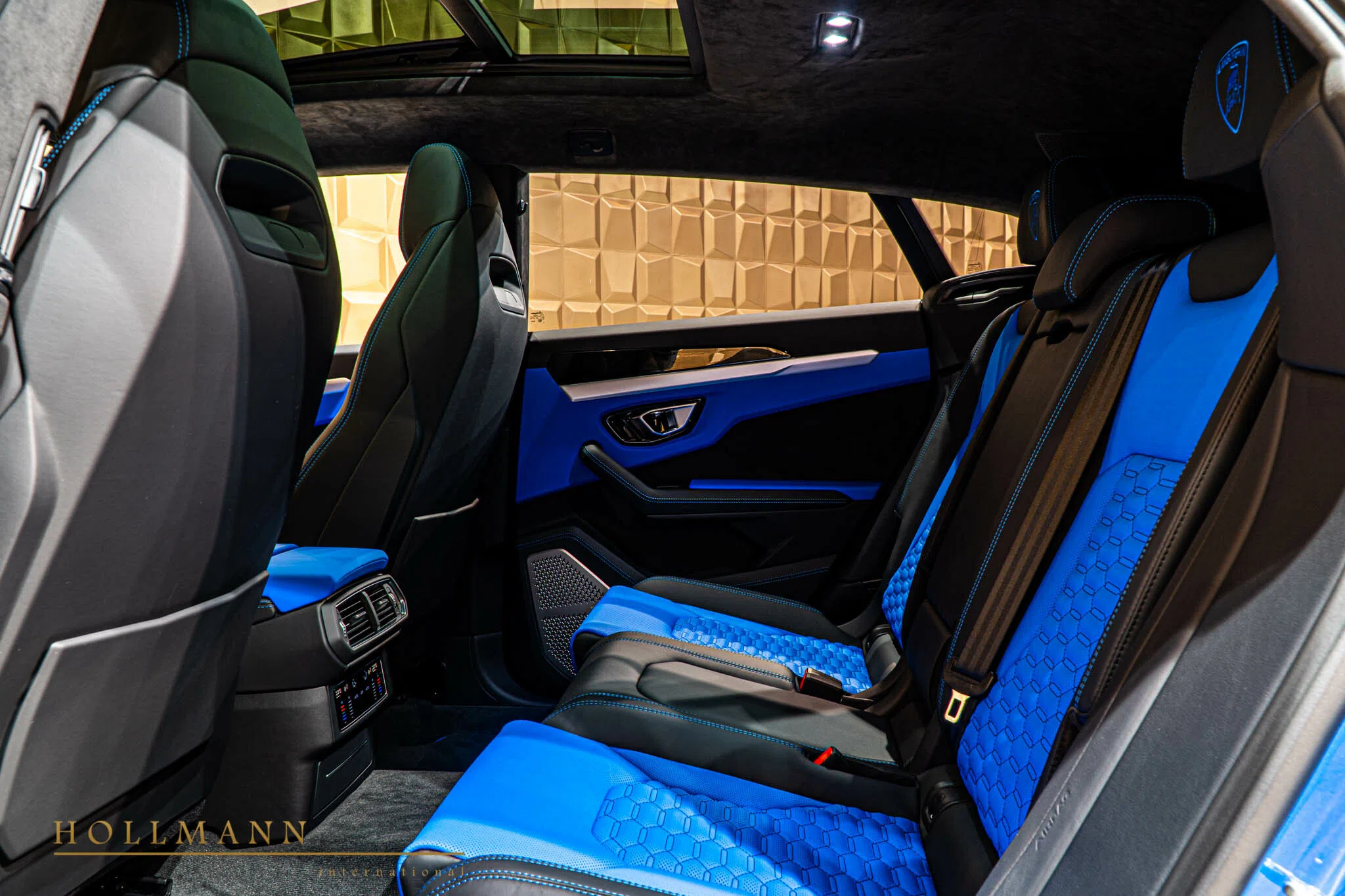 2020 Mansory Urus Venatus interior, seats, Nero Ade + Blu Amon