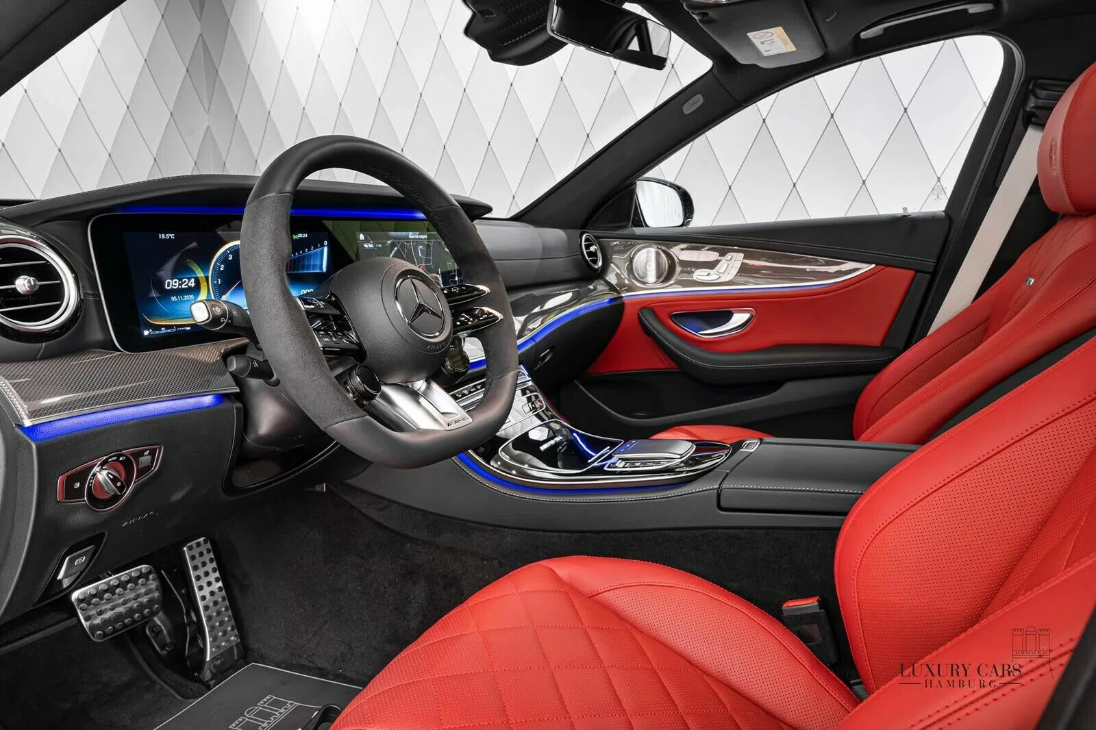 2020 Mercedes-Benz E 63 AMG S+ interior, Red Leather