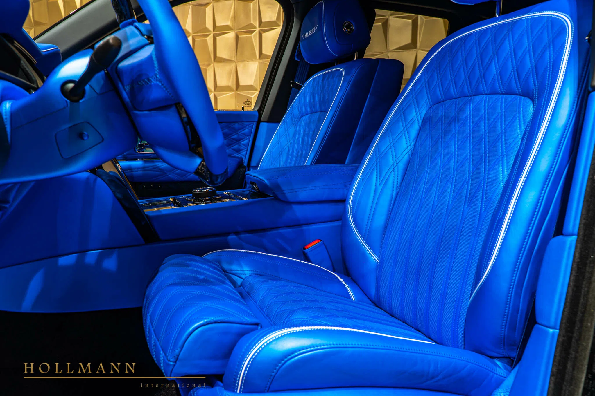 2020 Mansory Cullinan Black Badge interior, seats, MANSORY Royal Blue