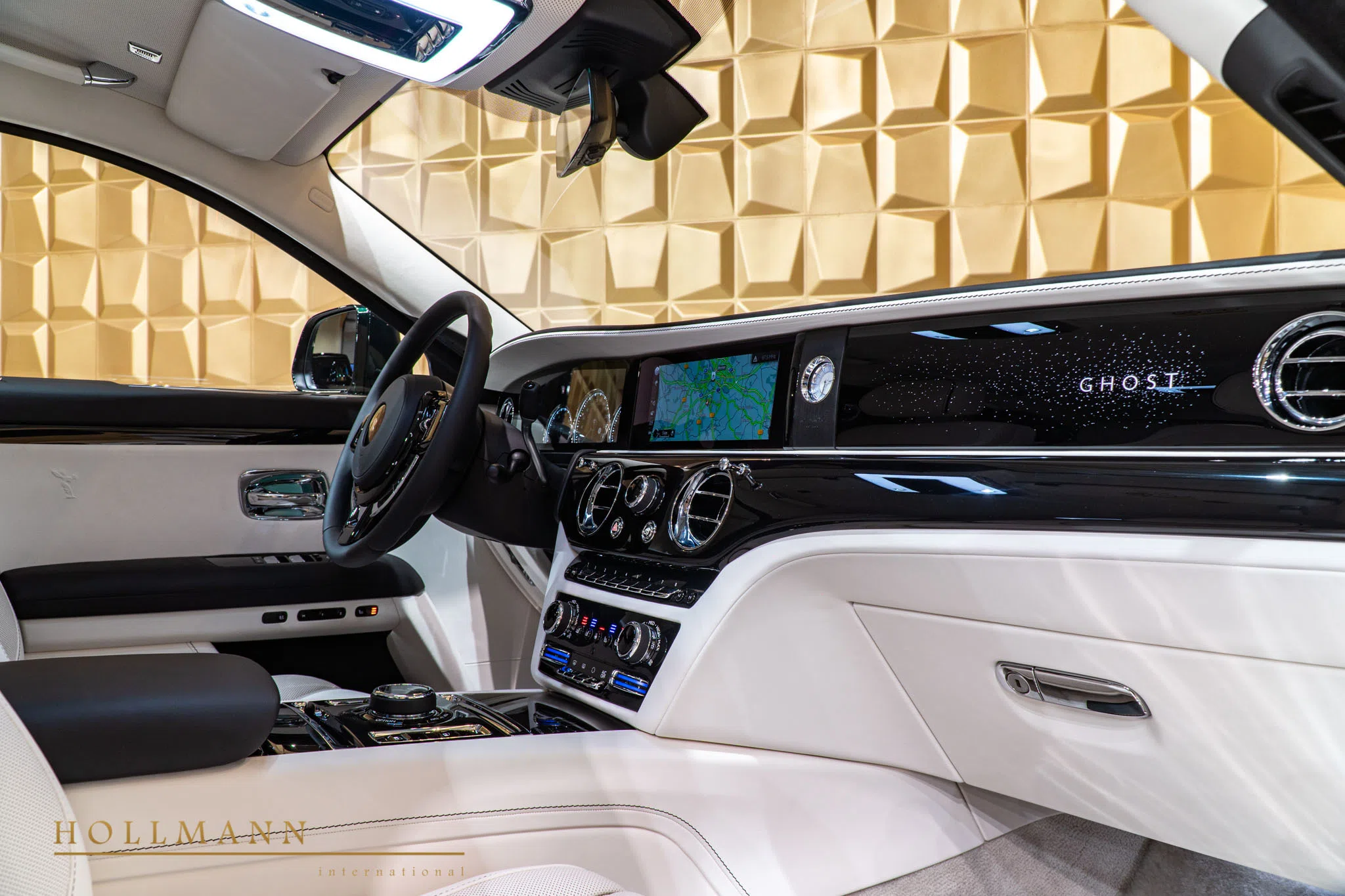 2021 Rolls-Royce Ghost MY2021 interior, Leather Grace White