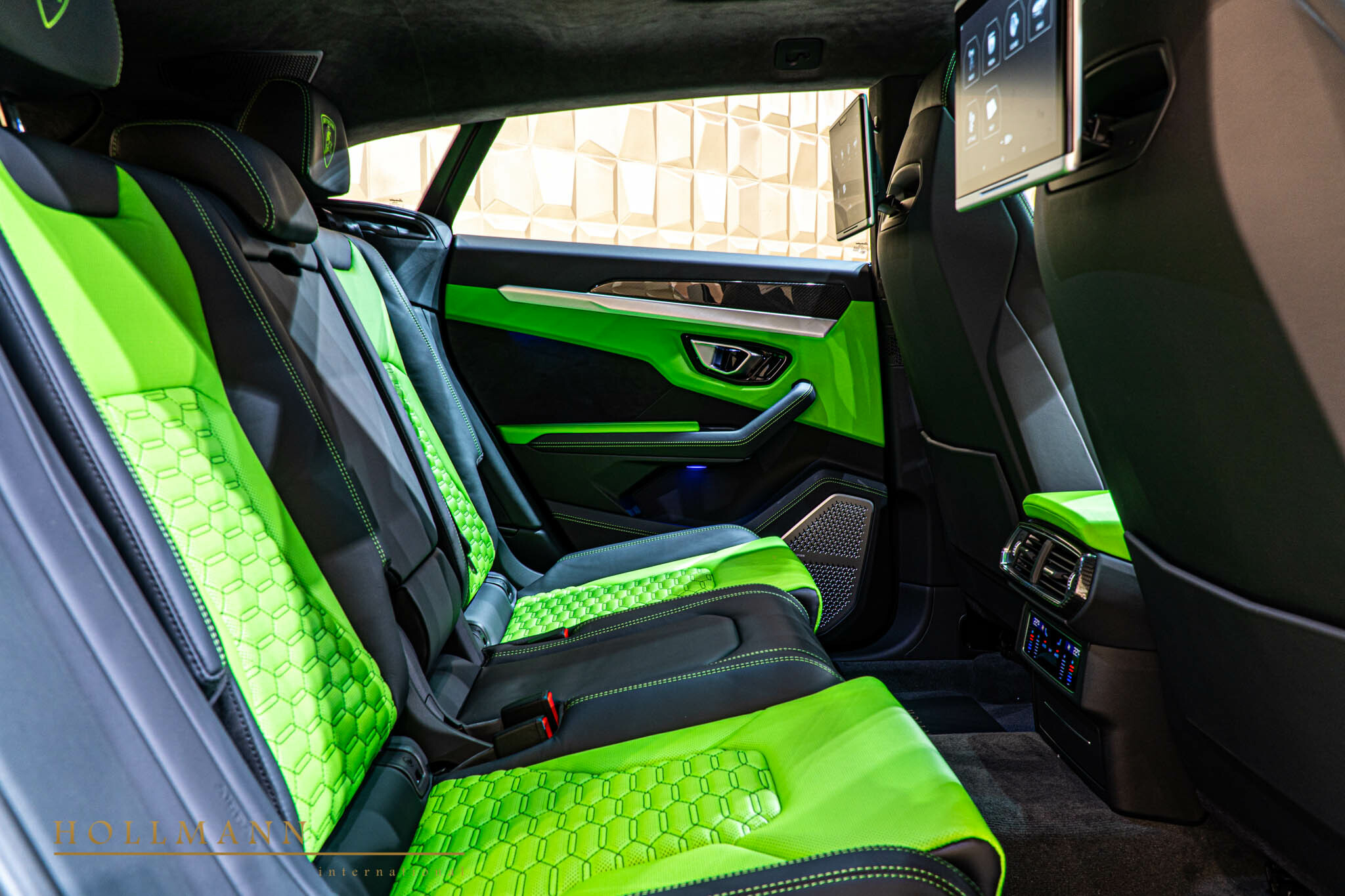 2020 Lamborghini Urus by NOVITEC, 16/20